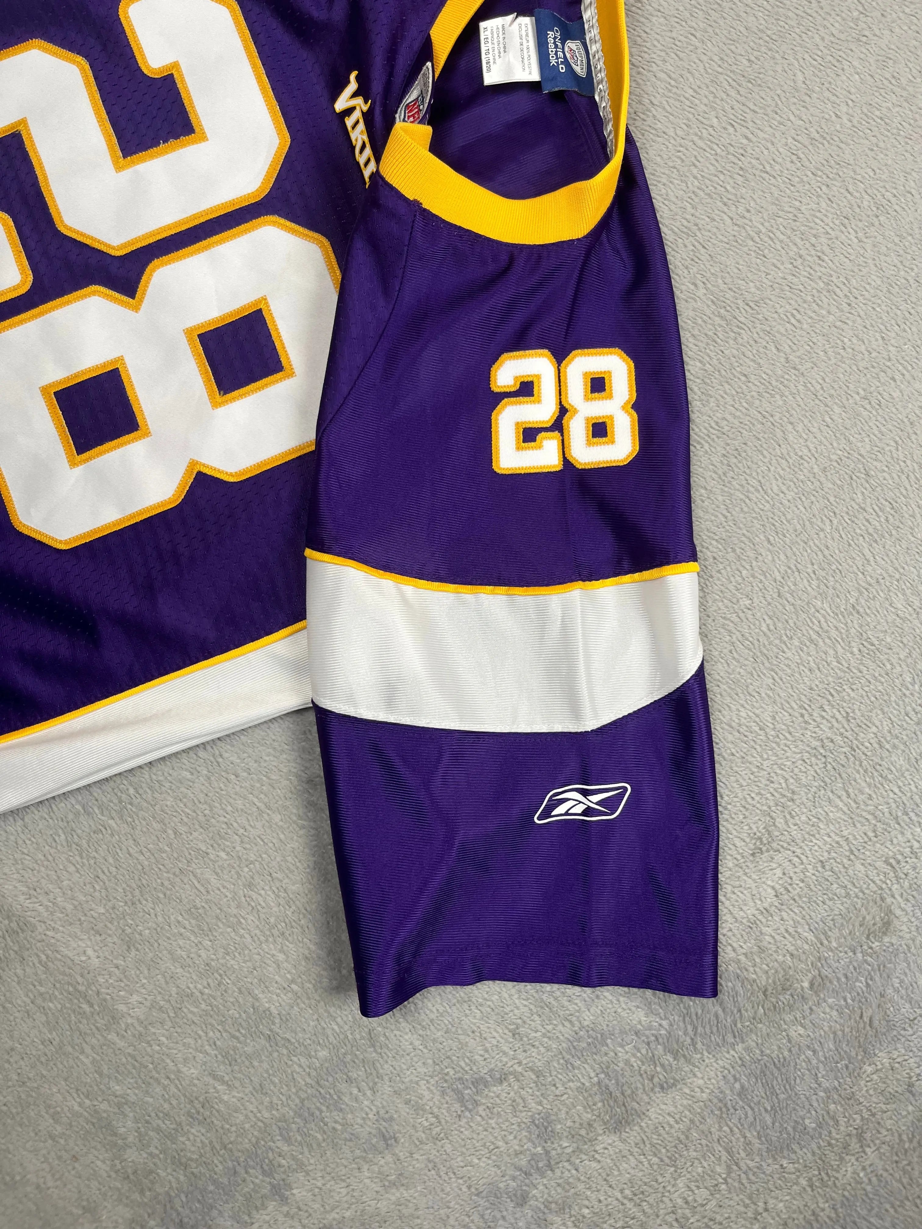 Adrian Peterson #28 - Minnesota Vikings Home 2007-2011 - Reebok (S) (XL Youth) - Maillot NFL Reebok