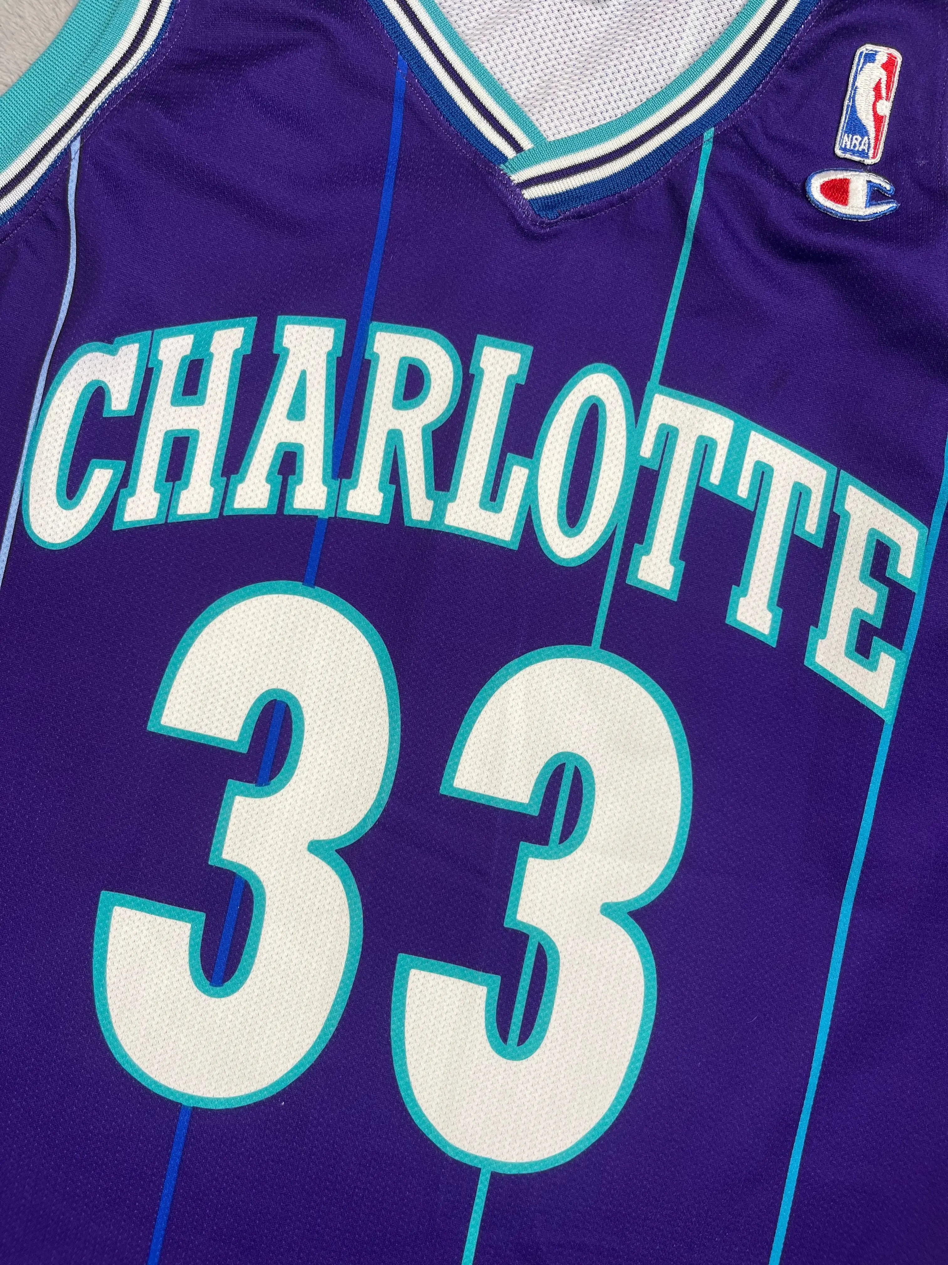 Alonzo Mourning #33 - Charlotte Hornets Alternate 1994-1995 - Champion (L) - Maillot NBA Champion