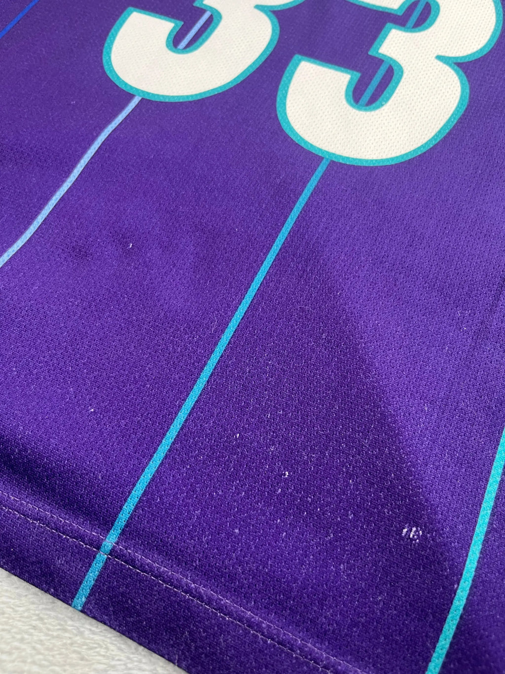 Alonzo Mourning #33 - Charlotte Hornets Alternate 1994-1995 - Champion (M) - Maillot NBA Champion