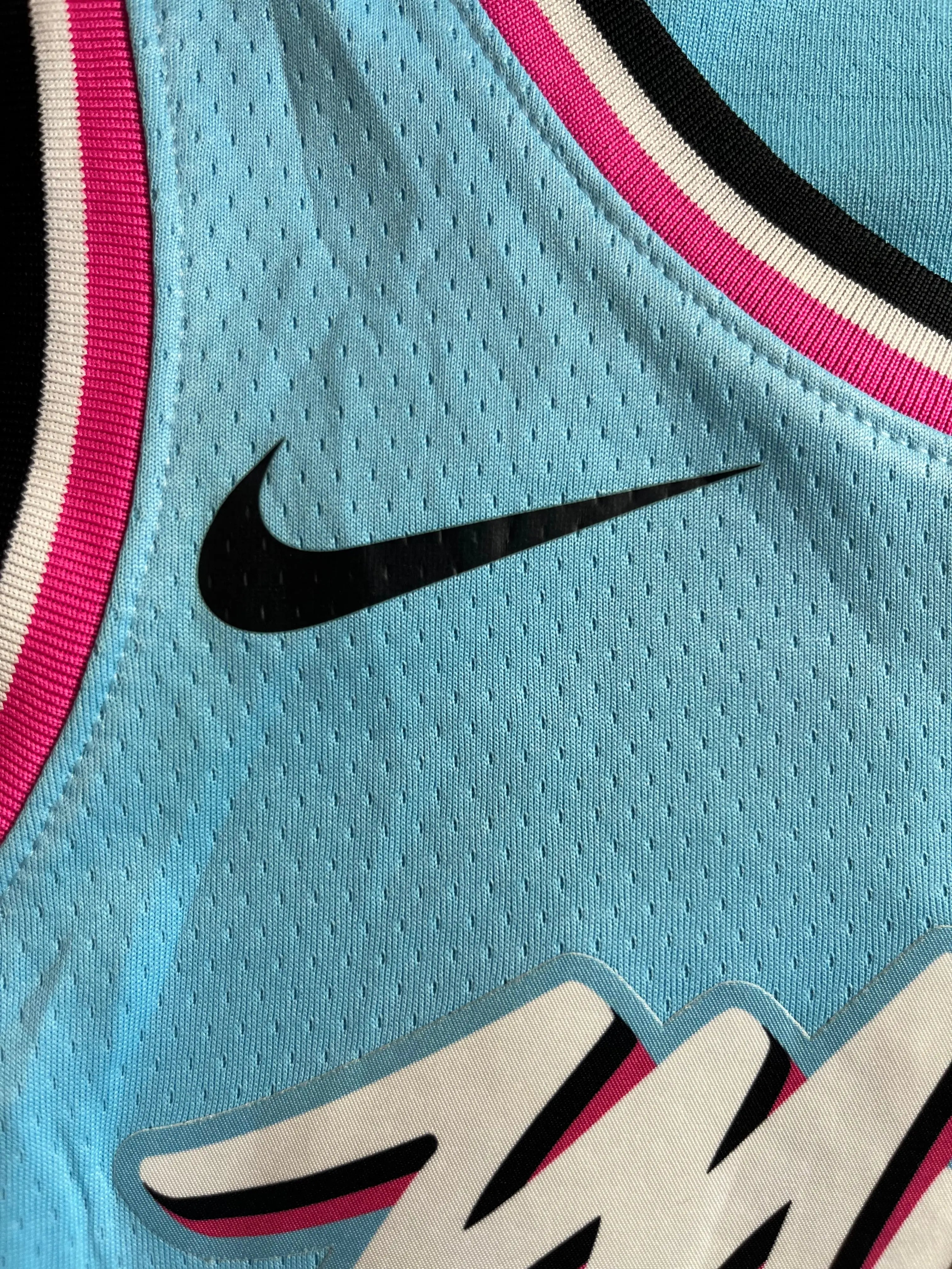 Derrick Jones Jr. #5 - Miami Heat City Vice 2019-2020 - Nike (L) - Maillot NBA Andwan Shop