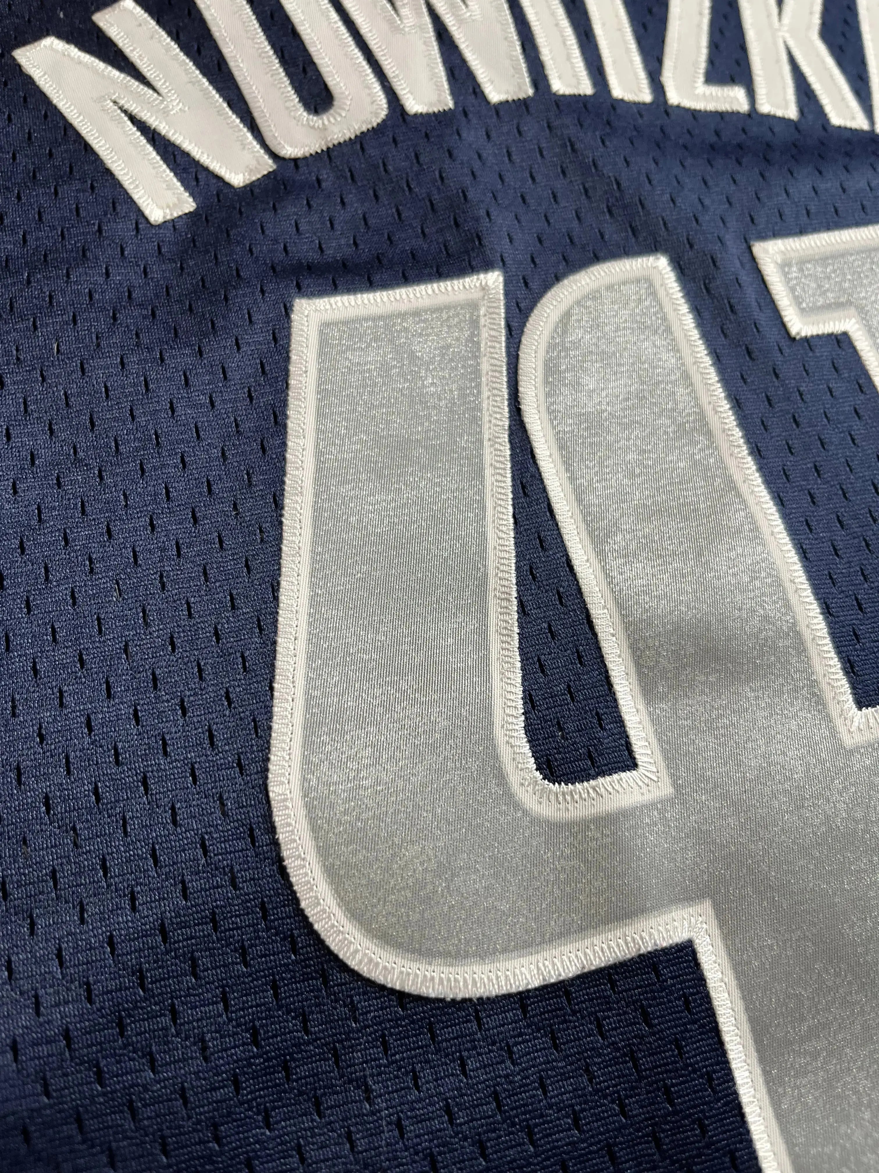 Dirk Nowitzki - Dallas Mavericks Away 2002-2010 - Adidas (XXL) - Maillot NBA Adidas