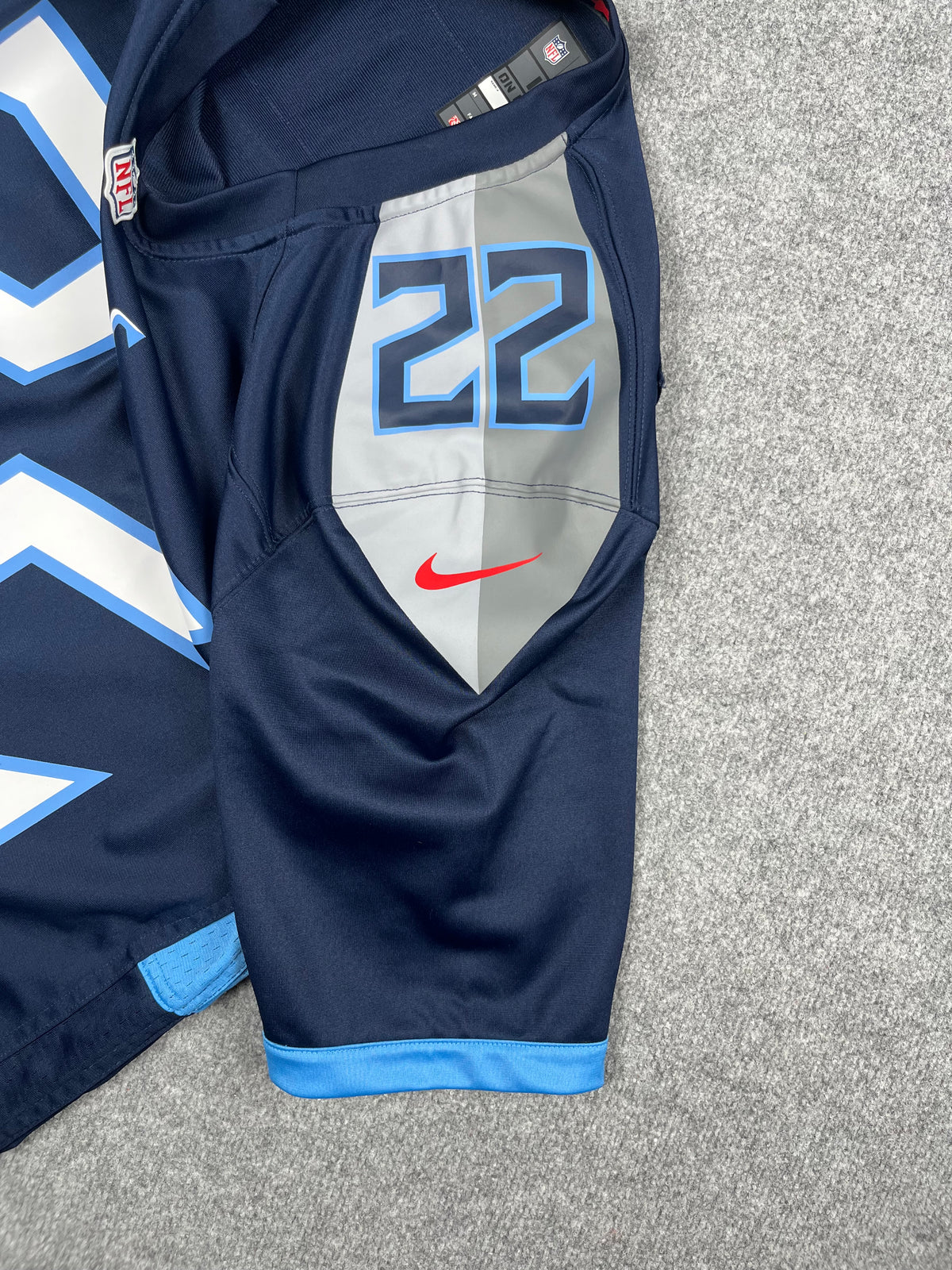 Derrick Henry #22 - Tenessee Titans Home 2016-2023 - Nike (M) - Maillot NFL