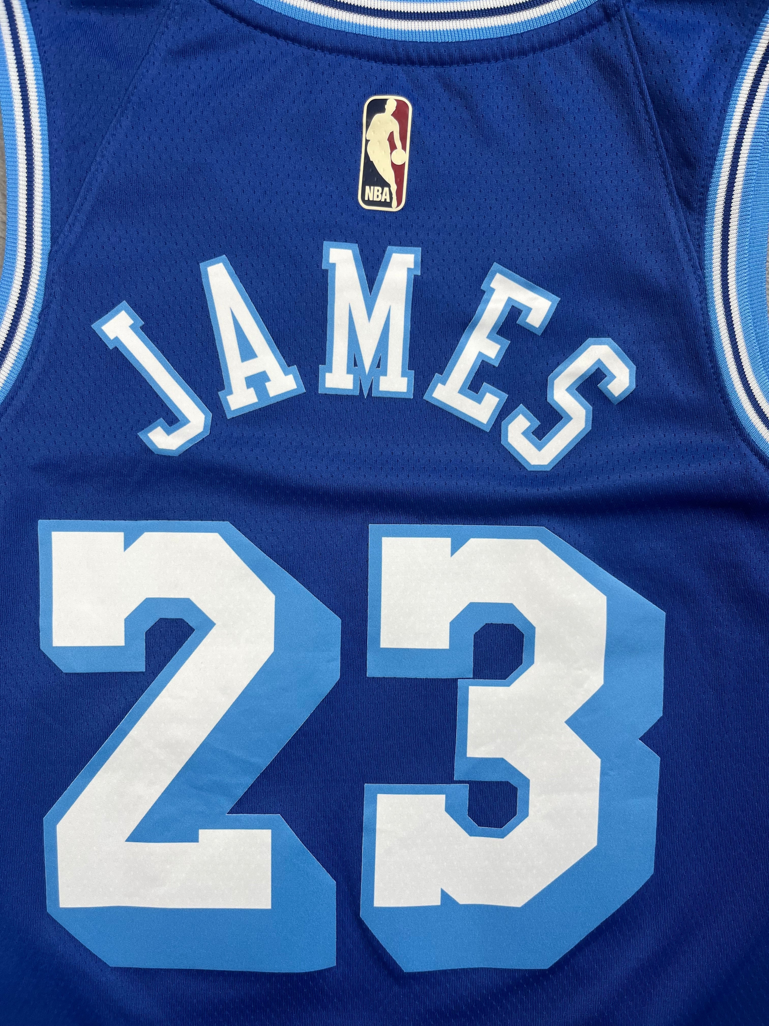 LeBron James #23 - Los Angeles Lakers Classic 2021-2021 - Nike (M) Nike