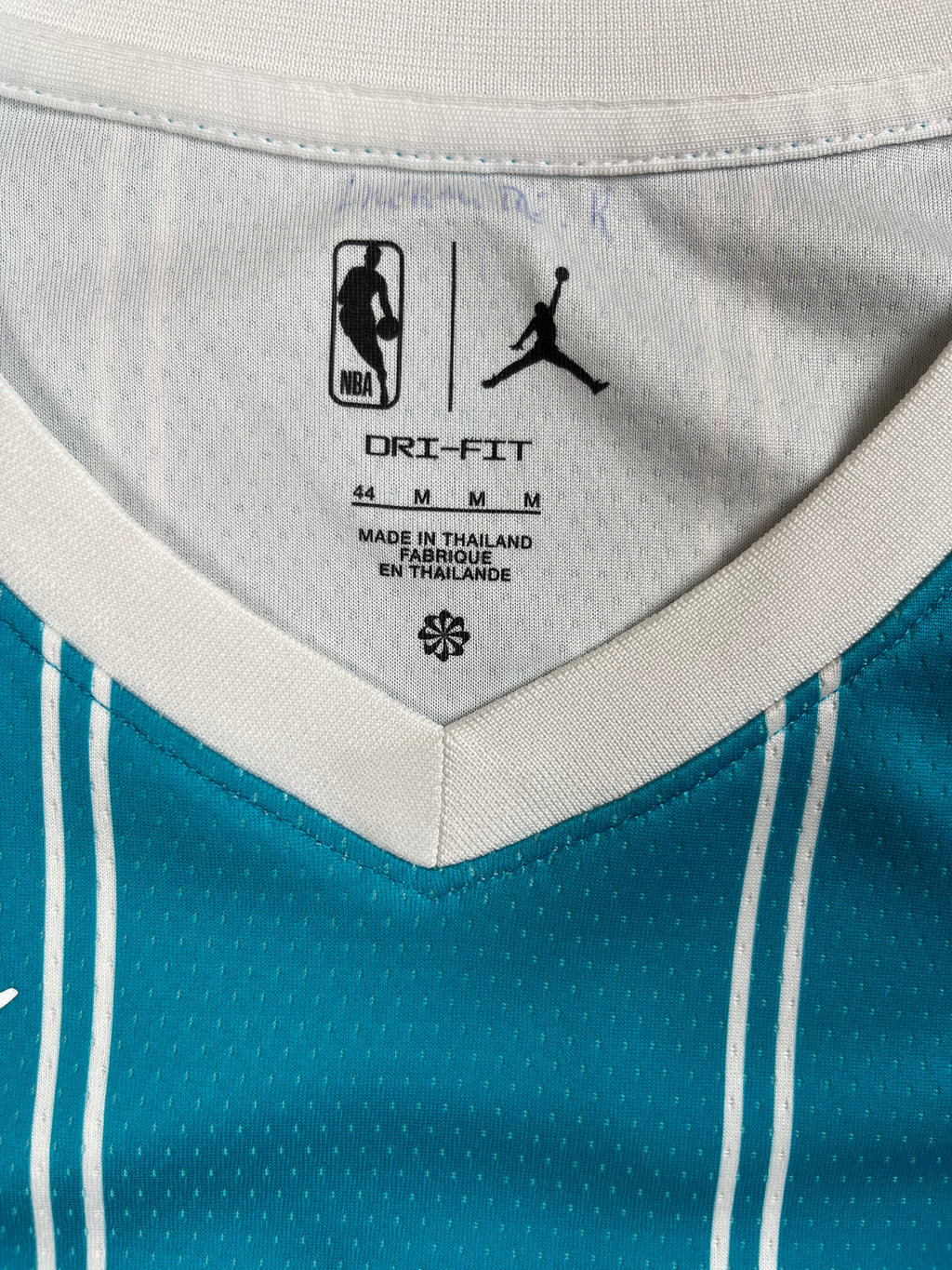 Lamelo Ball # 2 - Charlotte Hornets Away 2021-2025 - Jordan (M) - Maillot NBA Jordan