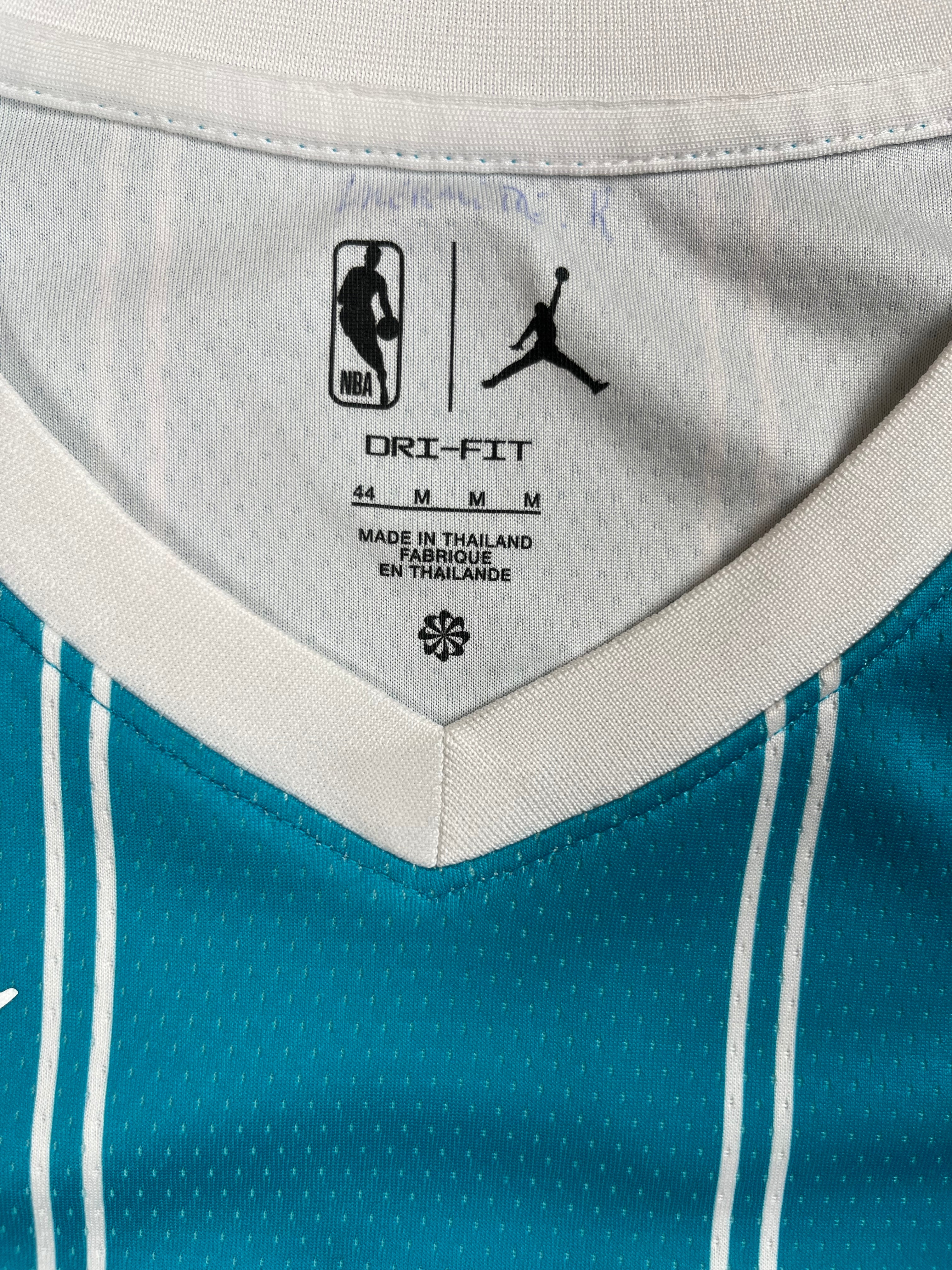 Lamelo Ball # 2 - Charlotte Hornets Away 2021-2025 - Jordan (M) - Maillot NBA Jordan