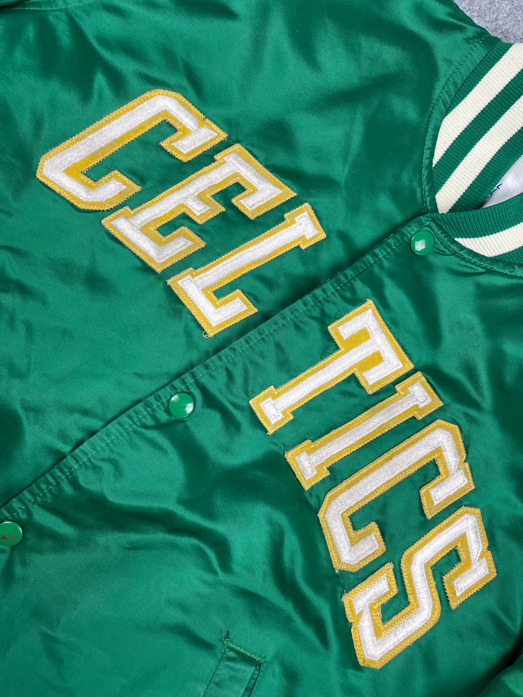 Veste vintage - Bomber teddy satin brodé NBA Boston Celtics - Starter (M)