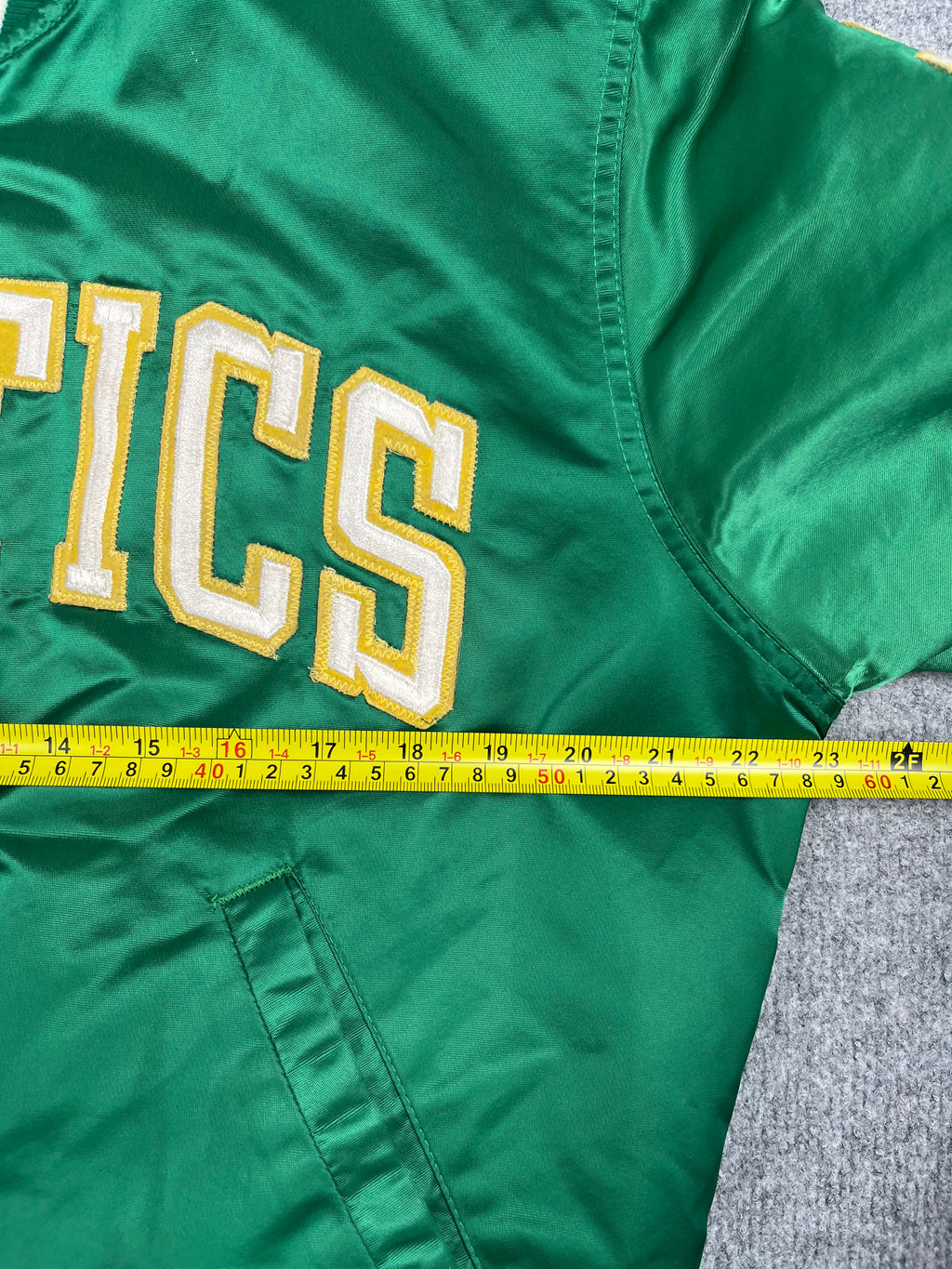 Veste vintage - Bomber teddy satin brodé NBA Boston Celtics - Starter (M)