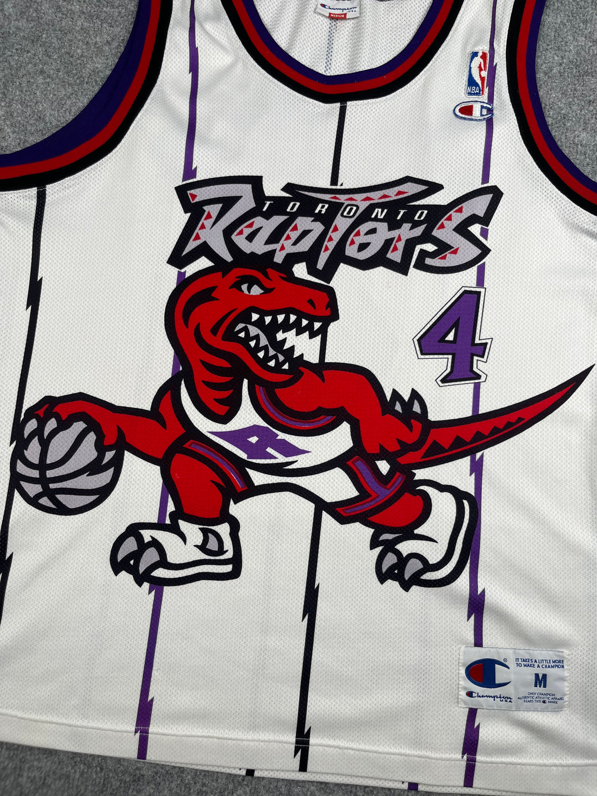 Vincenzo Esposito #4 - Toronto Raptors Home 1995-1996 - Champion (S) - Maillot NBA