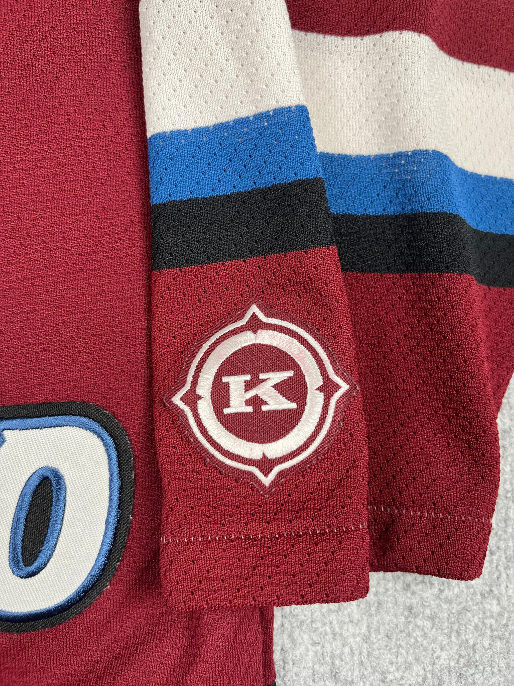 Joe Sakic #19 - Colorado Avalanche Third 2001-2004 - Koho (M) - Maillot NHL