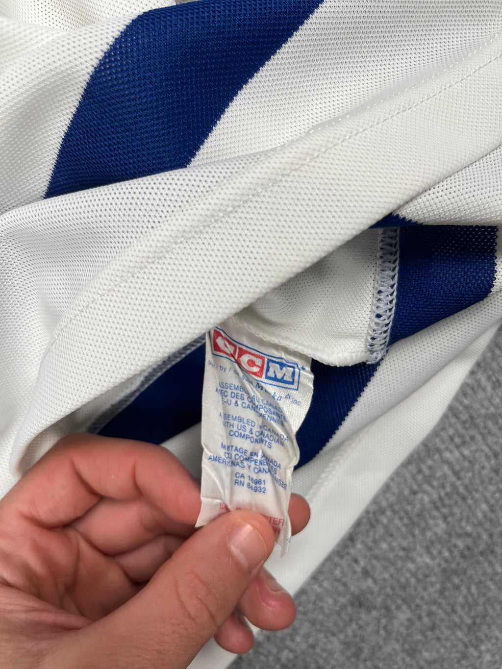 Tie Domi #28 - Toronto Maple Leafs Home 1995-1997 - CCM (L) - Maillot NHL
