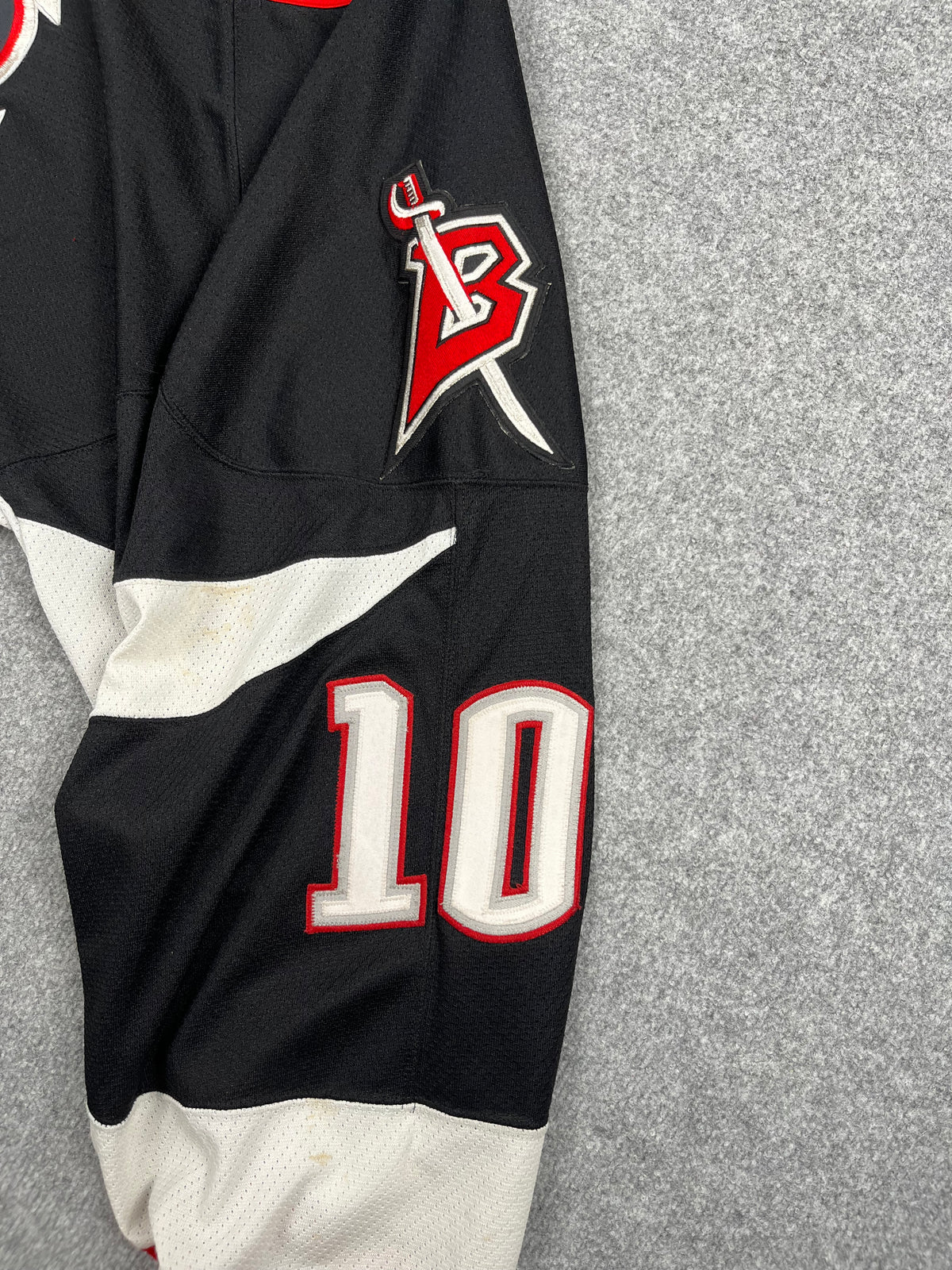 Brad May #10 - Buffalo Sabres Away 1997 - CCM (L/XL) - Maillot NHL
