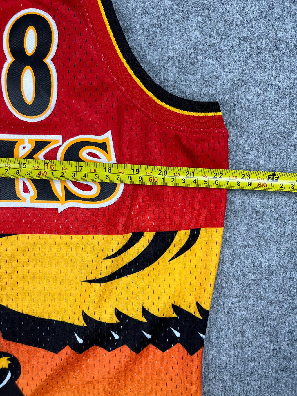 Steve Smith #8 - Atlanta Hawks Gold/Red Fadeaway 1996-1997 - Mitchell & Ness (L) - Maillot NBA