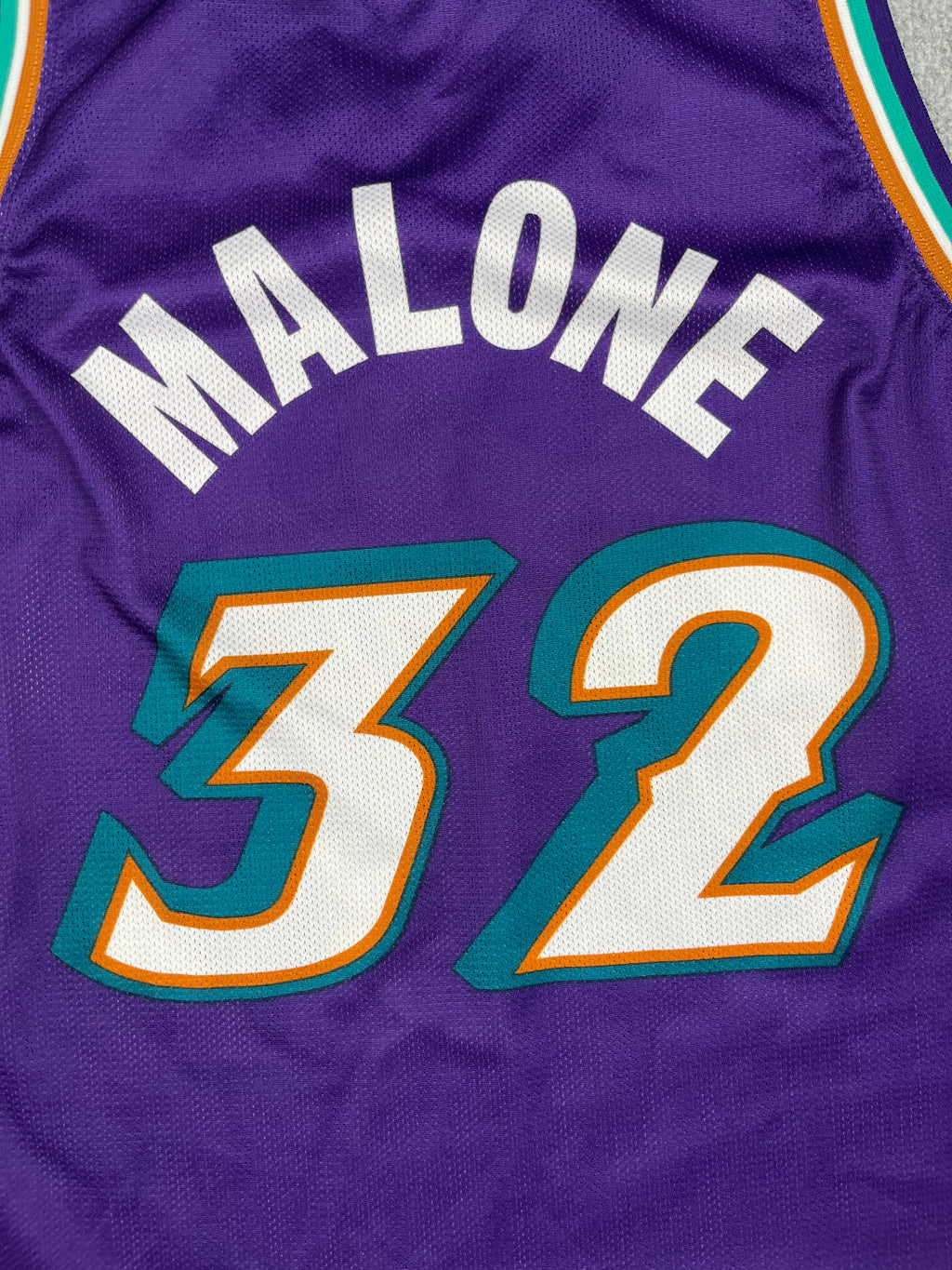 Karl Malone #32 - Utah Jazz Away 1997-2003 - Champion (S) - Maillot NBA