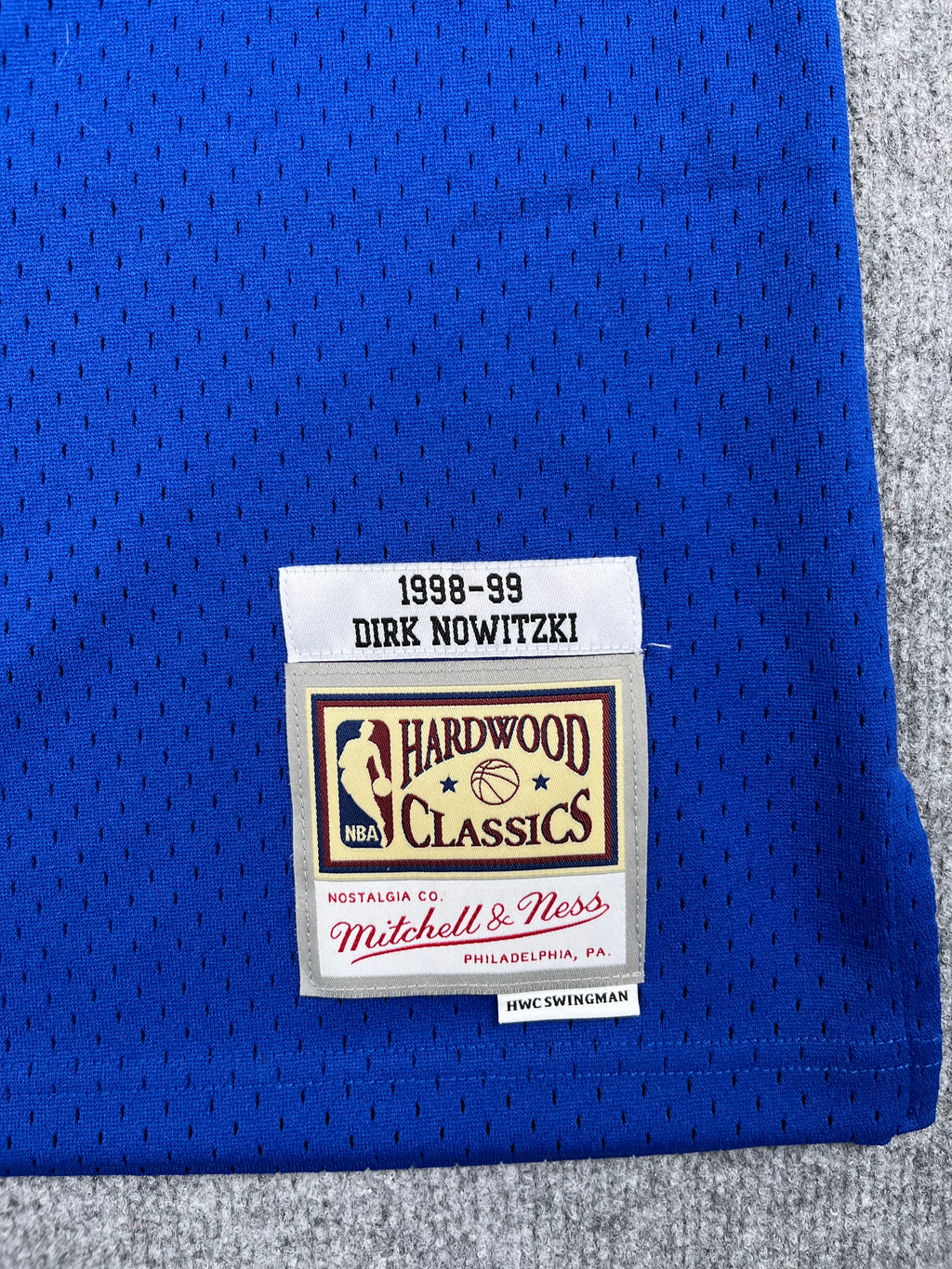 Dirk Nowitzki #41 - Dallas Mavericks Away 1998-1999 - Mitchell & Ness (M) - Maillot NBA