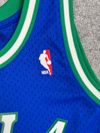 Dirk Nowitzki #41 - Dallas Mavericks Away 1998-1999 - Mitchell & Ness (M) - Maillot NBA