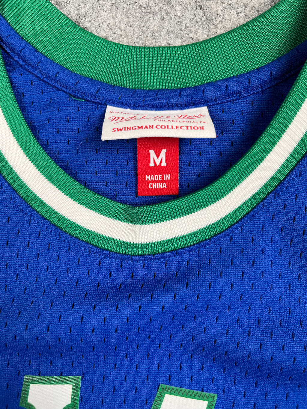Dirk Nowitzki #41 - Dallas Mavericks Away 1998-1999 - Mitchell & Ness (M) - Maillot NBA