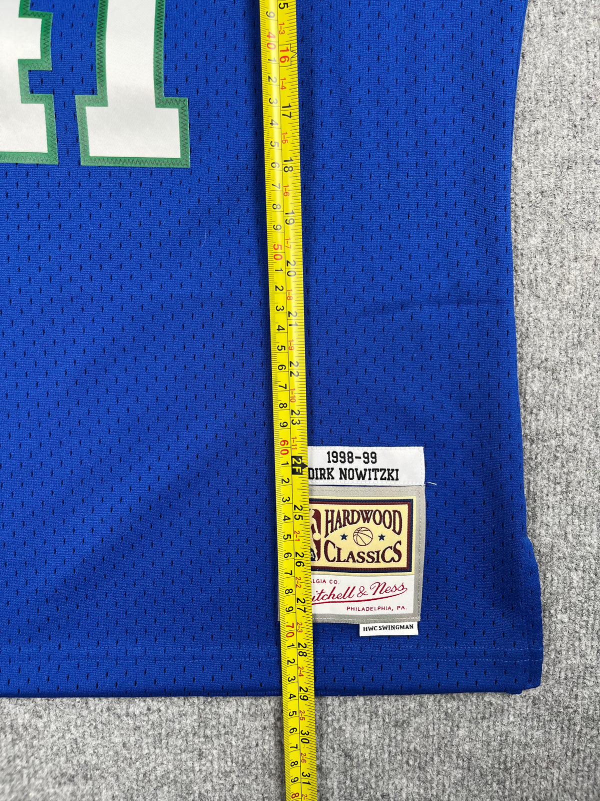 Dirk Nowitzki #41 - Dallas Mavericks Away 1998-1999 - Mitchell & Ness (M) - Maillot NBA