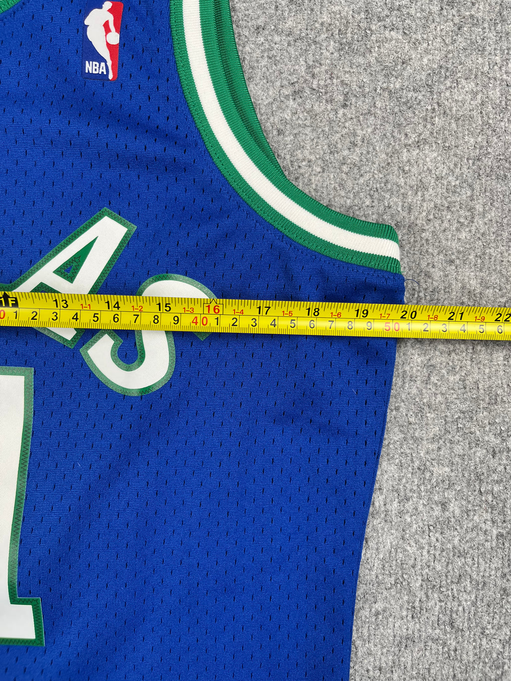 Dirk Nowitzki #41 - Dallas Mavericks Away 1998-1999 - Mitchell & Ness (M) - Maillot NBA