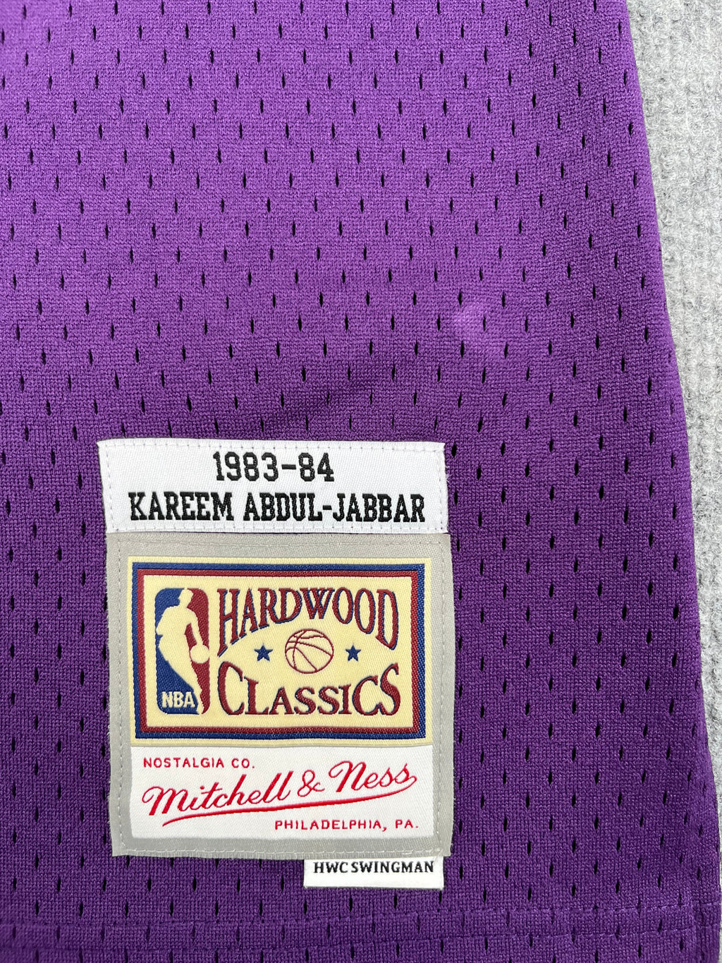 Kareem Abdul-Jabbar #33 - Los Angeles Lakers Away 1983-1984 - Mitchell & Ness (M) - Maillot NBA