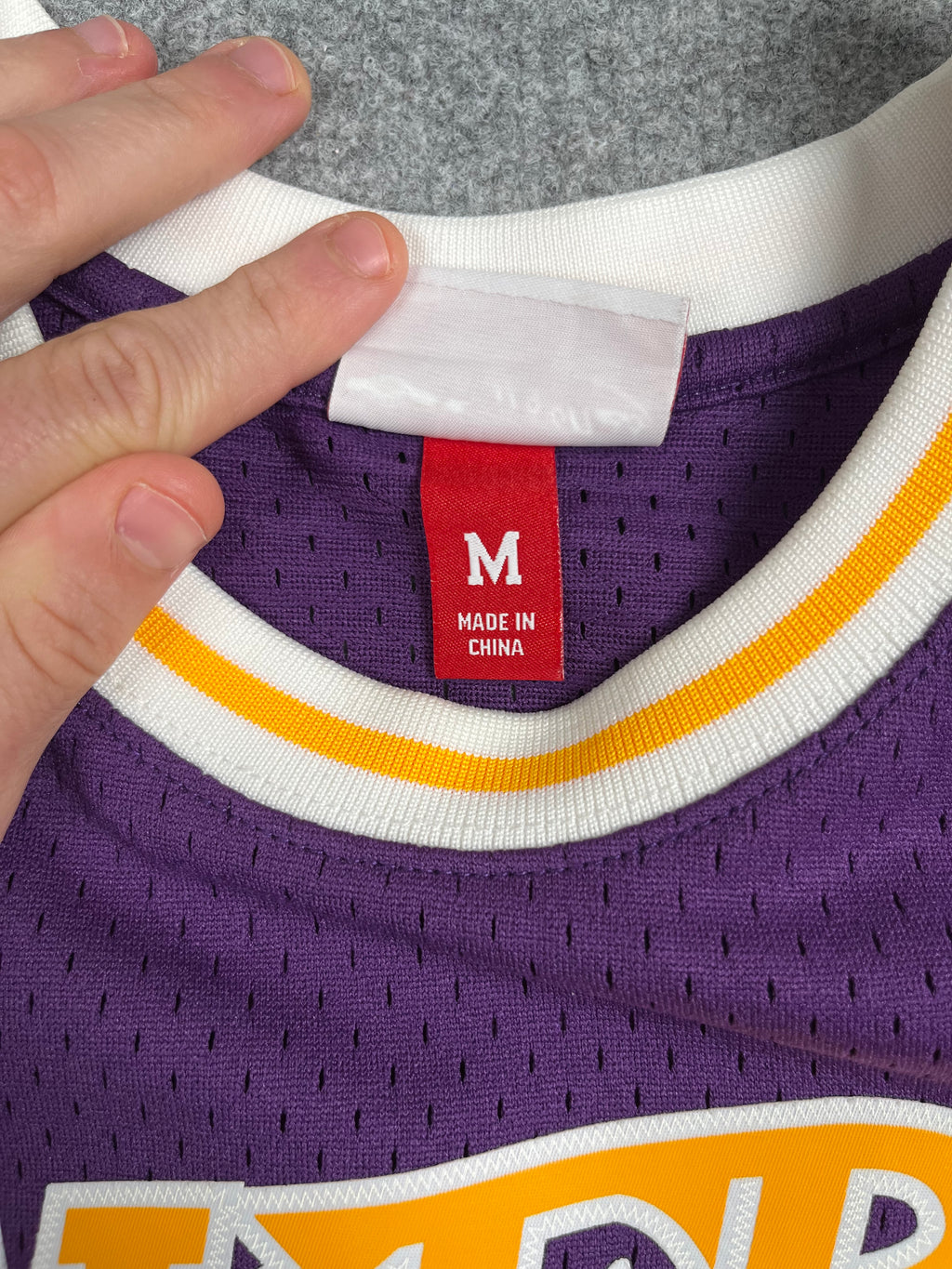 Kareem Abdul-Jabbar #33 - Los Angeles Lakers Away 1983-1984 - Mitchell & Ness (M) - Maillot NBA