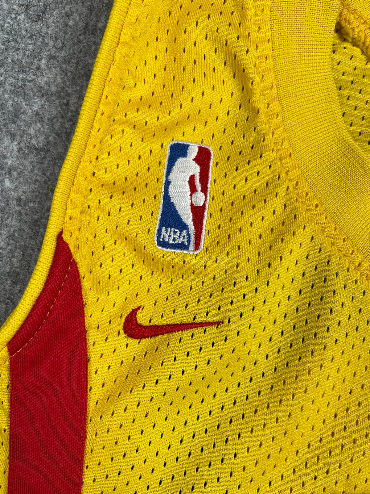 Shareef Abdur-Rahim #3 - Atlanta Hawks Rewind 2004 - Nike (S) - Maillot NBA