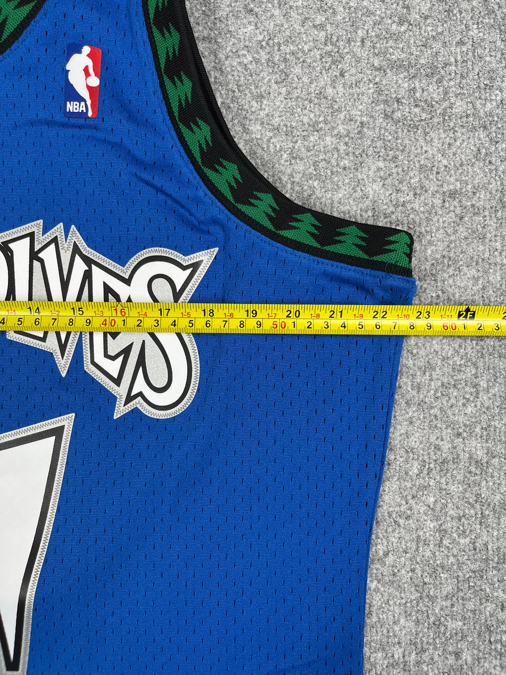 Kevin Garnett #21 - Minnesota Timberwolves Away 2003-2004 - Mitchell & Ness (L) - Maillot NBA