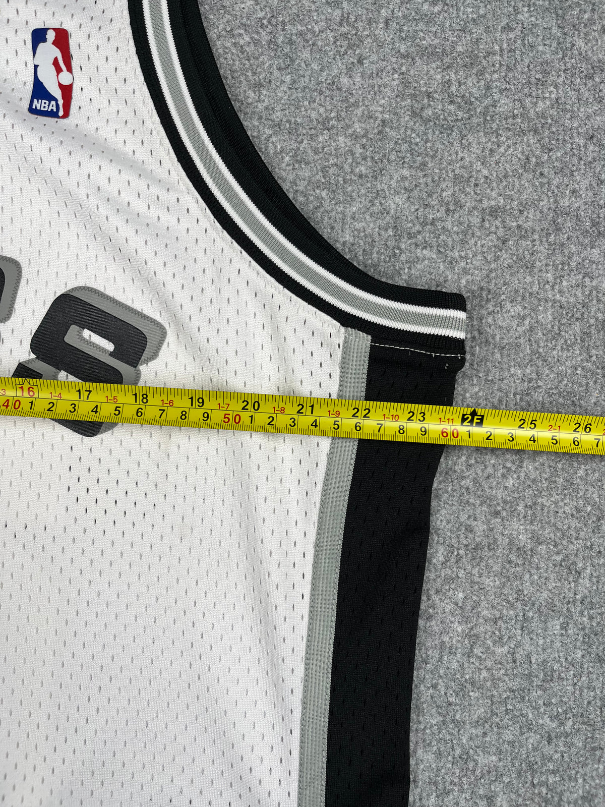 Tim Duncan #21 - San Antonio Spurs Home 1998-1999 - Mitchell & Ness (XL) - Maillot NBA
