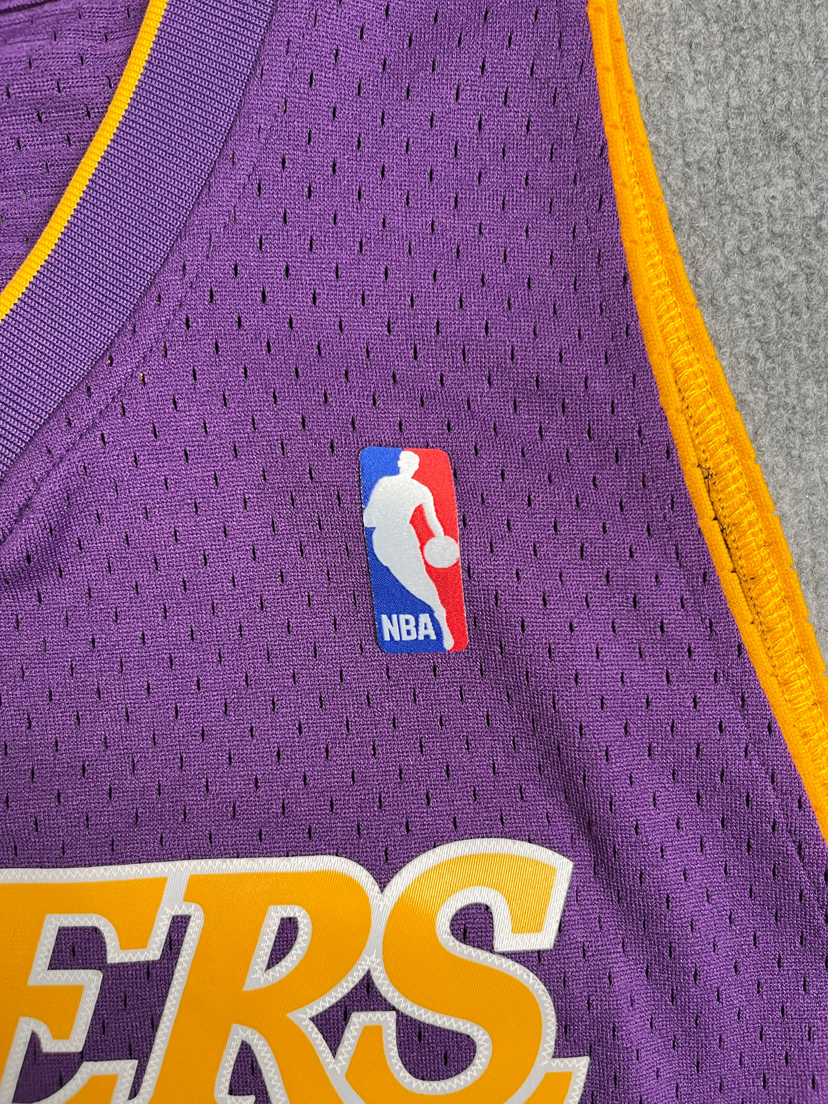 Shaquille O'Neal #34 - Los Angeles Lakers Away 1999-2000 - Mitchell & Ness (XL) - Maillot NBA