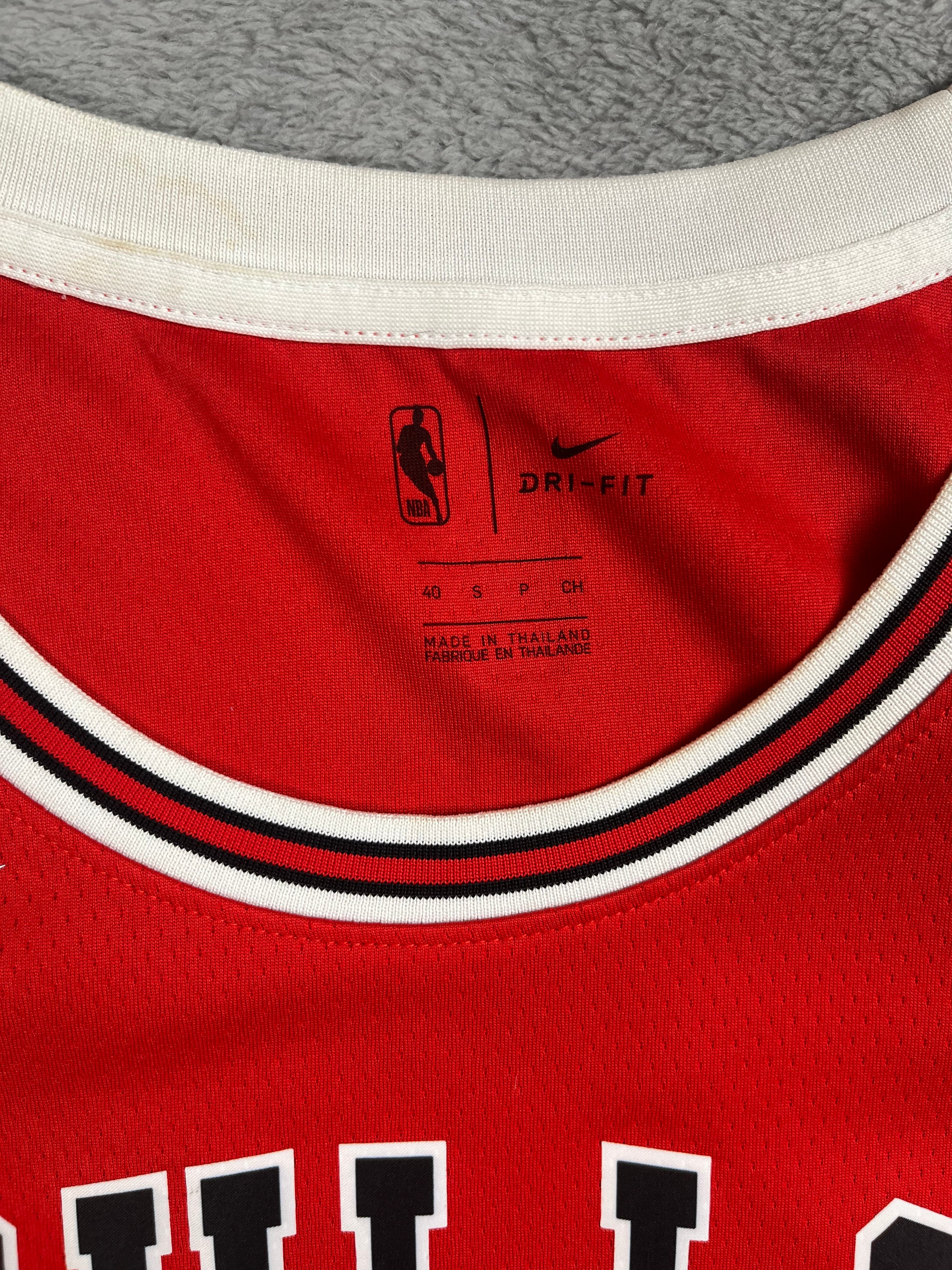 Lauri Markkanen #24 - Chicago Bulls Away 2018-2021 - Nike (S) Nike