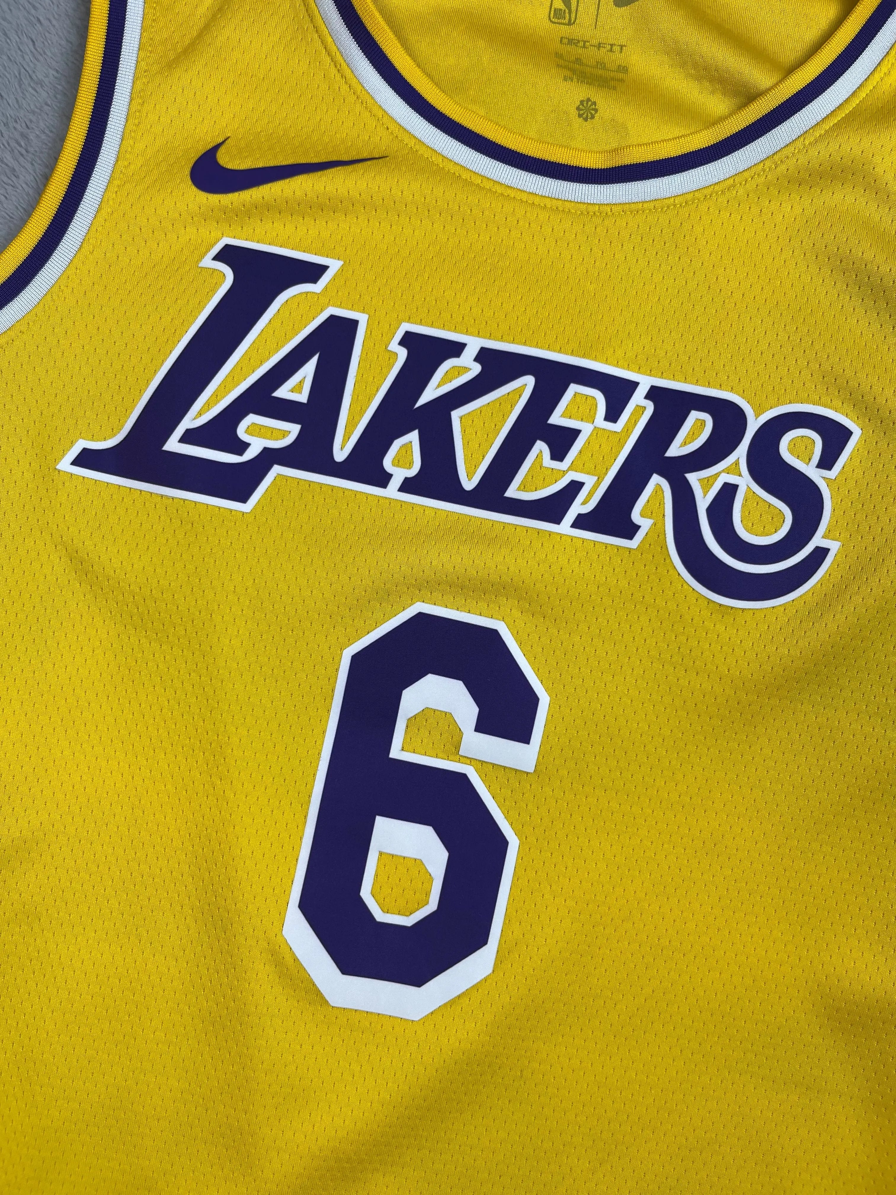 LeBron James #6 - Los Angeles Lakers Icon 2021-2023 - Nike (XL) Nike