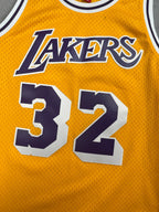 Magic Johnson #32 - Los Angeles Lakers Home 1980-1986 - Mitchell & Ness (L) Mitchell & Ness