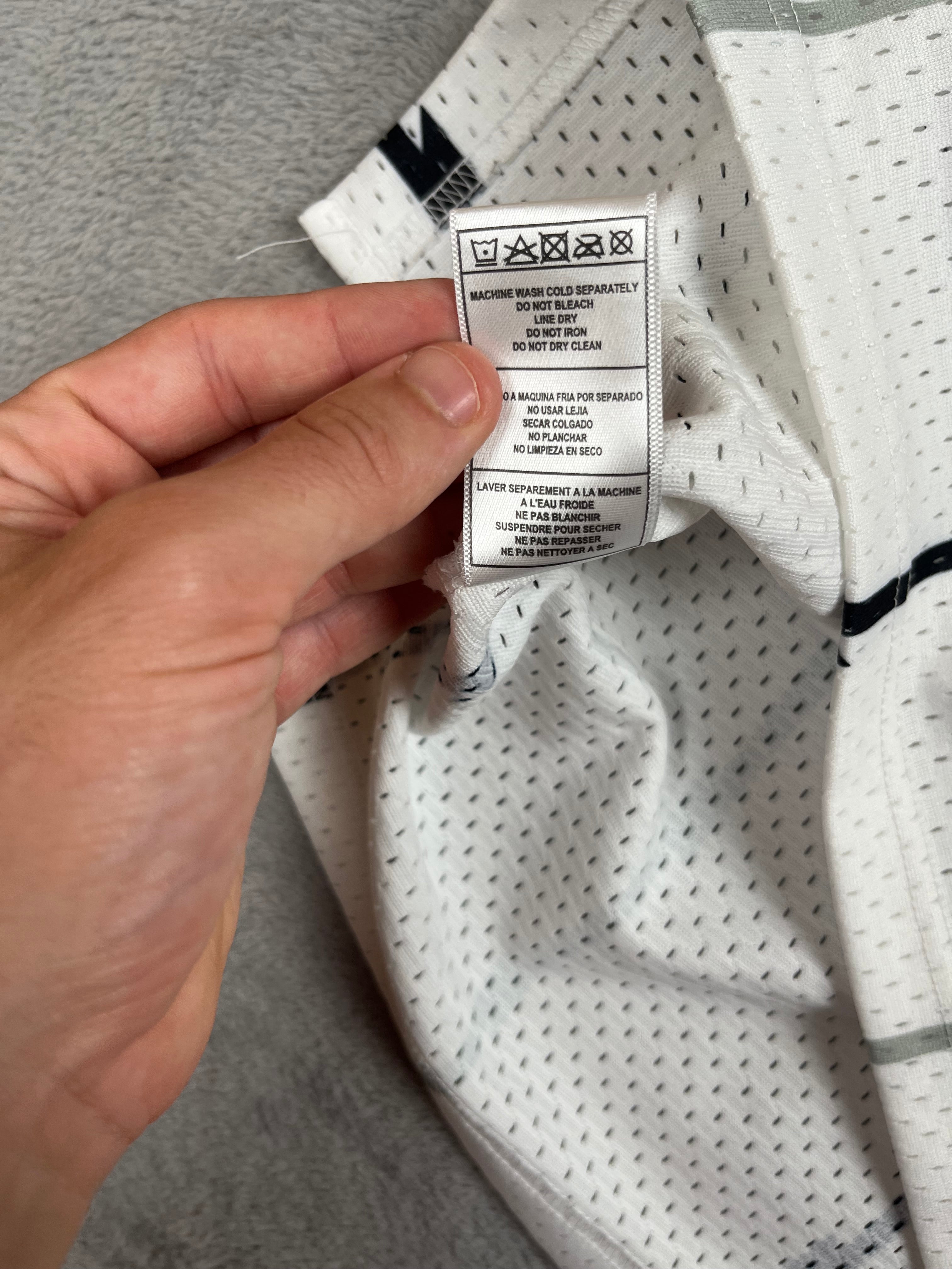 Vince Carter #15 - Toronto Raptors Home 2007-2013 - Mitchell & Ness (S) Mitchell & Ness