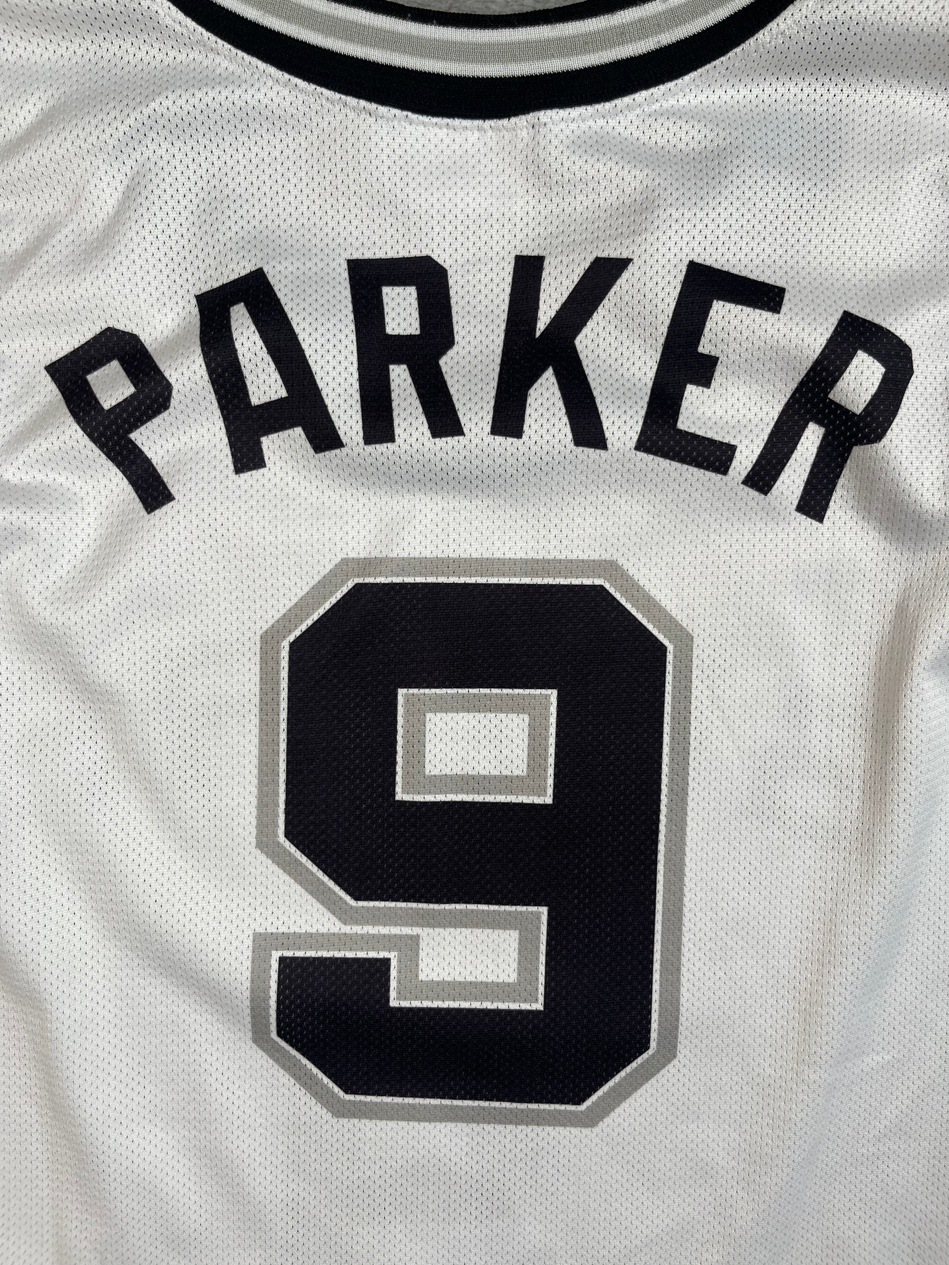 Tony Parker #9 - San Antonio Spurs Home 2002-2010 - Champion (XXL) Champion