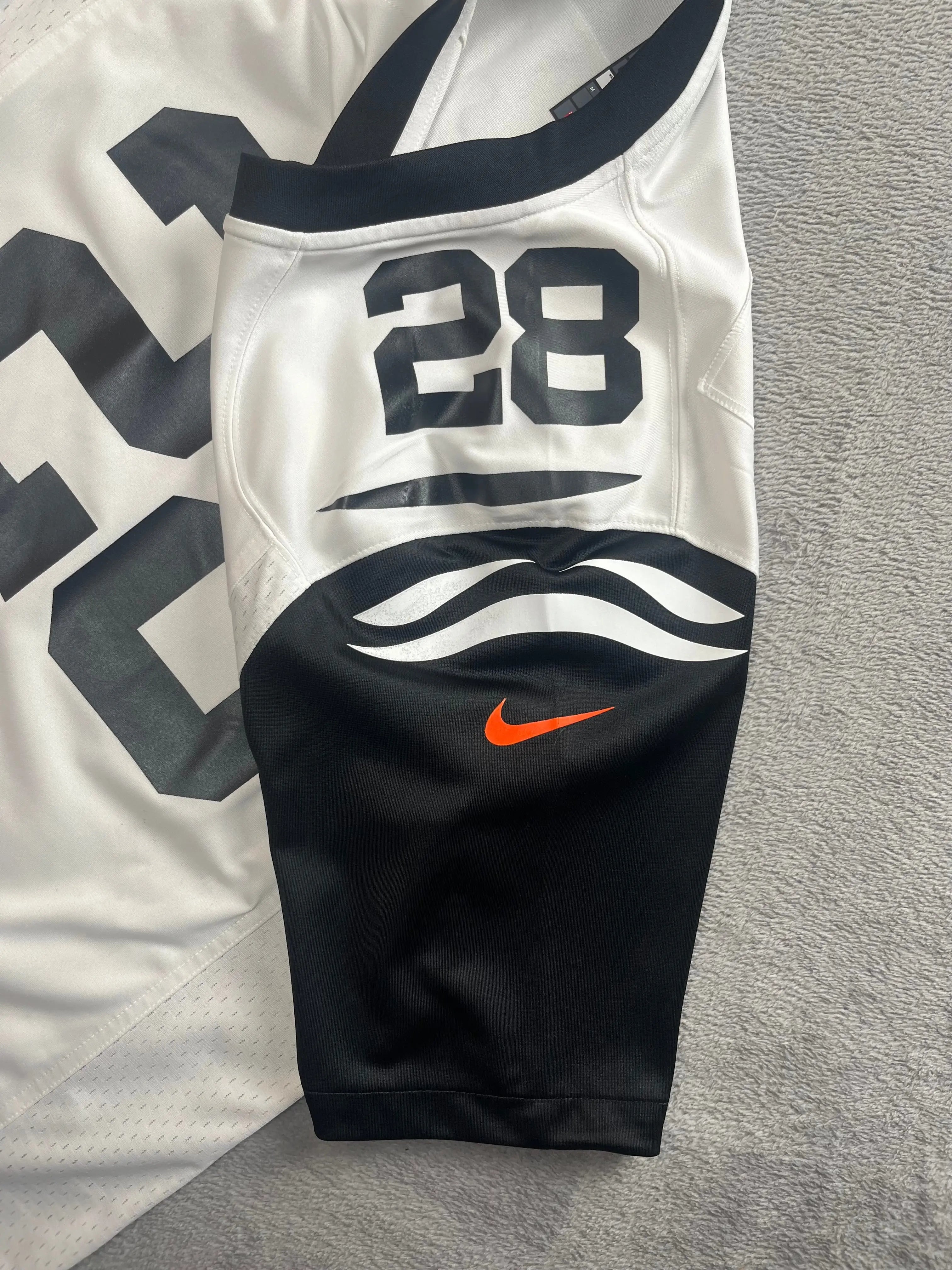 Joe Mixon #28 - Cincinnati Bengals Away 2017-2023 - Nike (M) - Maillot NFL