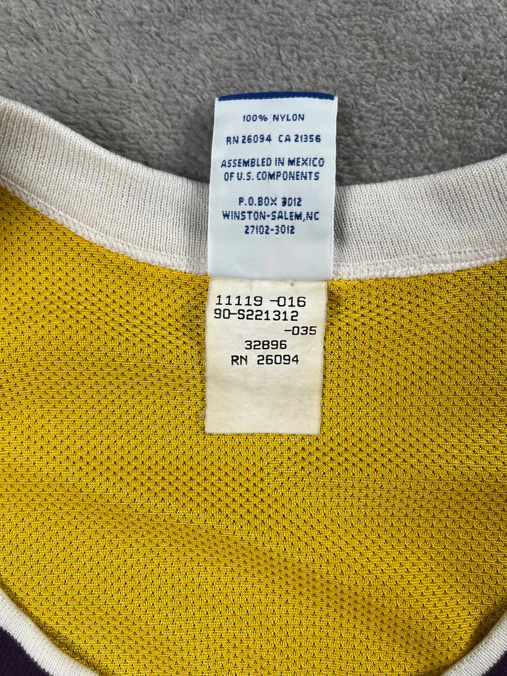 Kobe Bryant #8 - Los Angeles Lakers Home 1997-1999 - Champion (L) - Maillot NBA