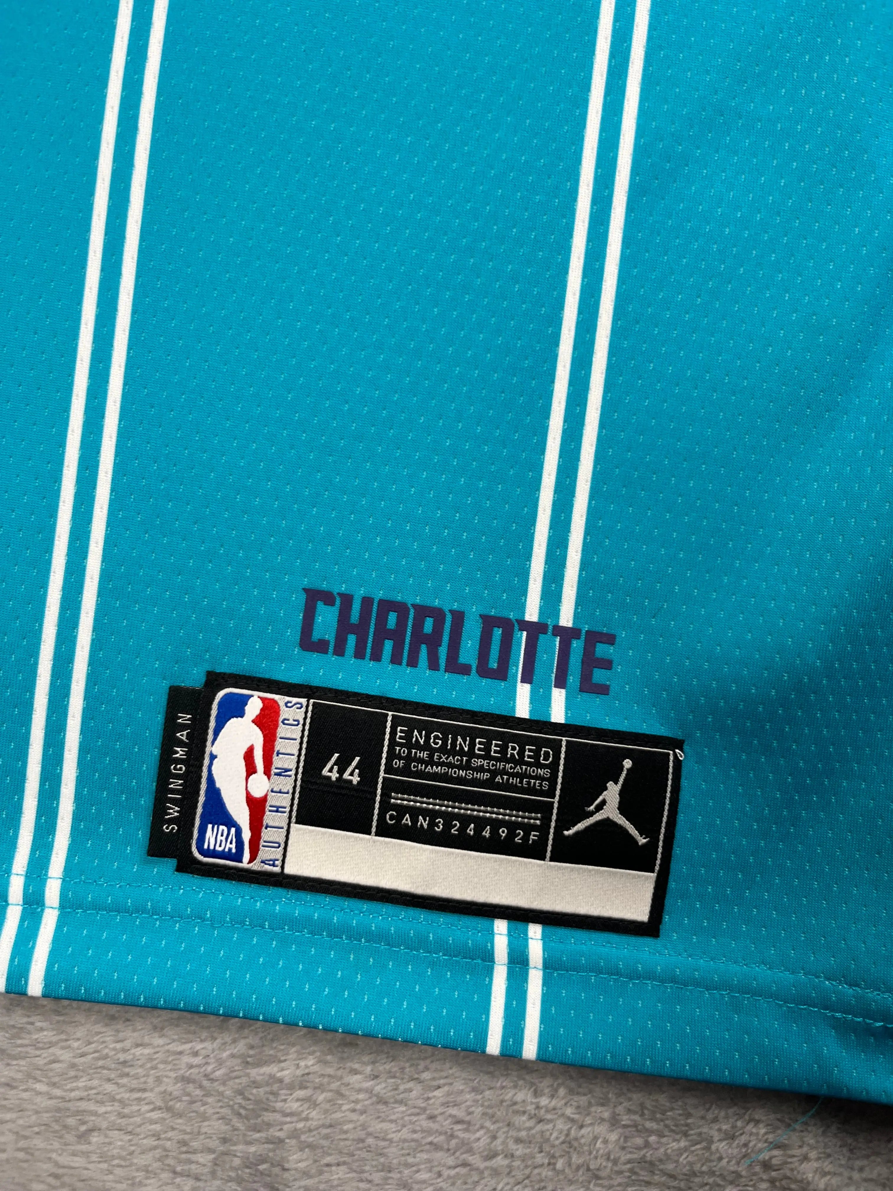 Lamelo Ball # 2 - Charlotte Hornets Away 2021-2025 - Jordan (M) - Maillot NBA Jordan