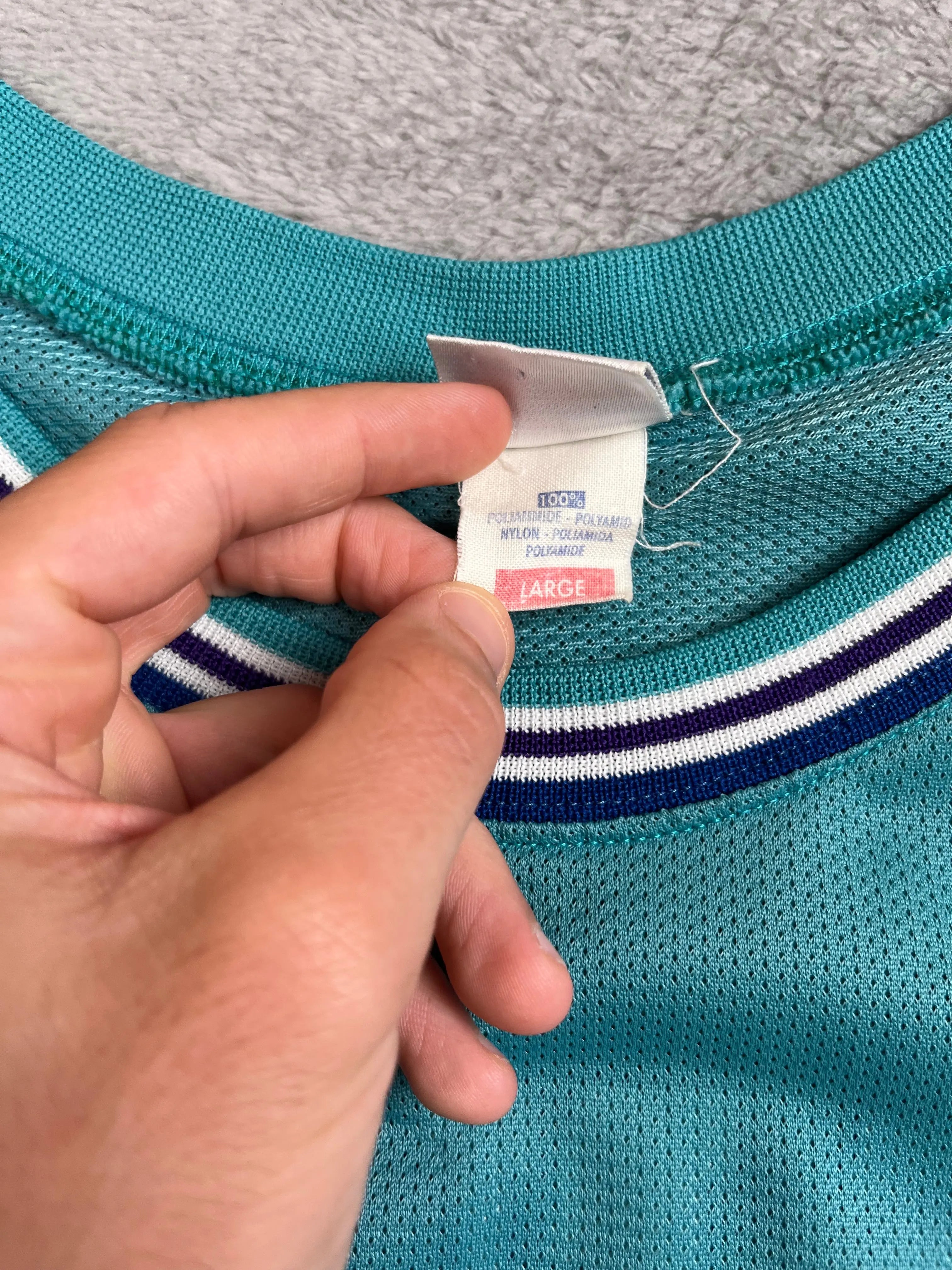 Larry Johnson #2 - Charlotte Hornets Away 1991-1996 - Champion (L) - Maillot NBA Champion