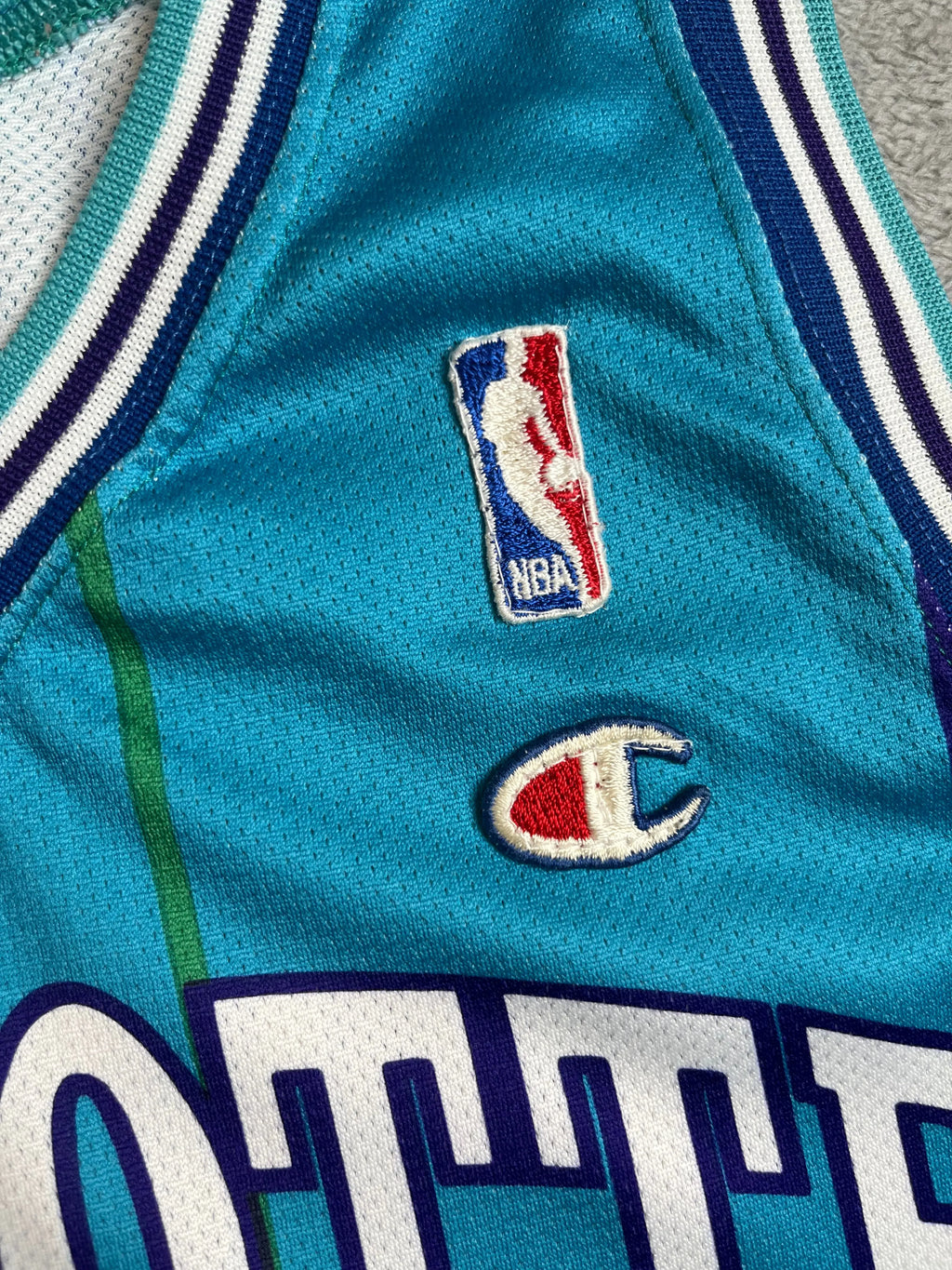 Larry Johnson #2 - Charlotte Hornets Away 1992-1996 - Champion (S) - Maillot NBA