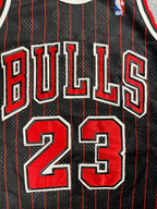 Michael Jordan #23 - Chicago Bulls Alternate 1996-1997 - Champion AUTHENTIC (M) - Maillot NBA