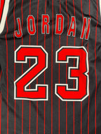 Michael Jordan #23 - Chicago Bulls Alternate 1996-1997 - Champion (L) - Maillot NBA