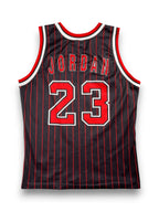 Michael Jordan #23 - Chicago Bulls Alternate 1996-1997 - Champion (S) - Maillot NBA