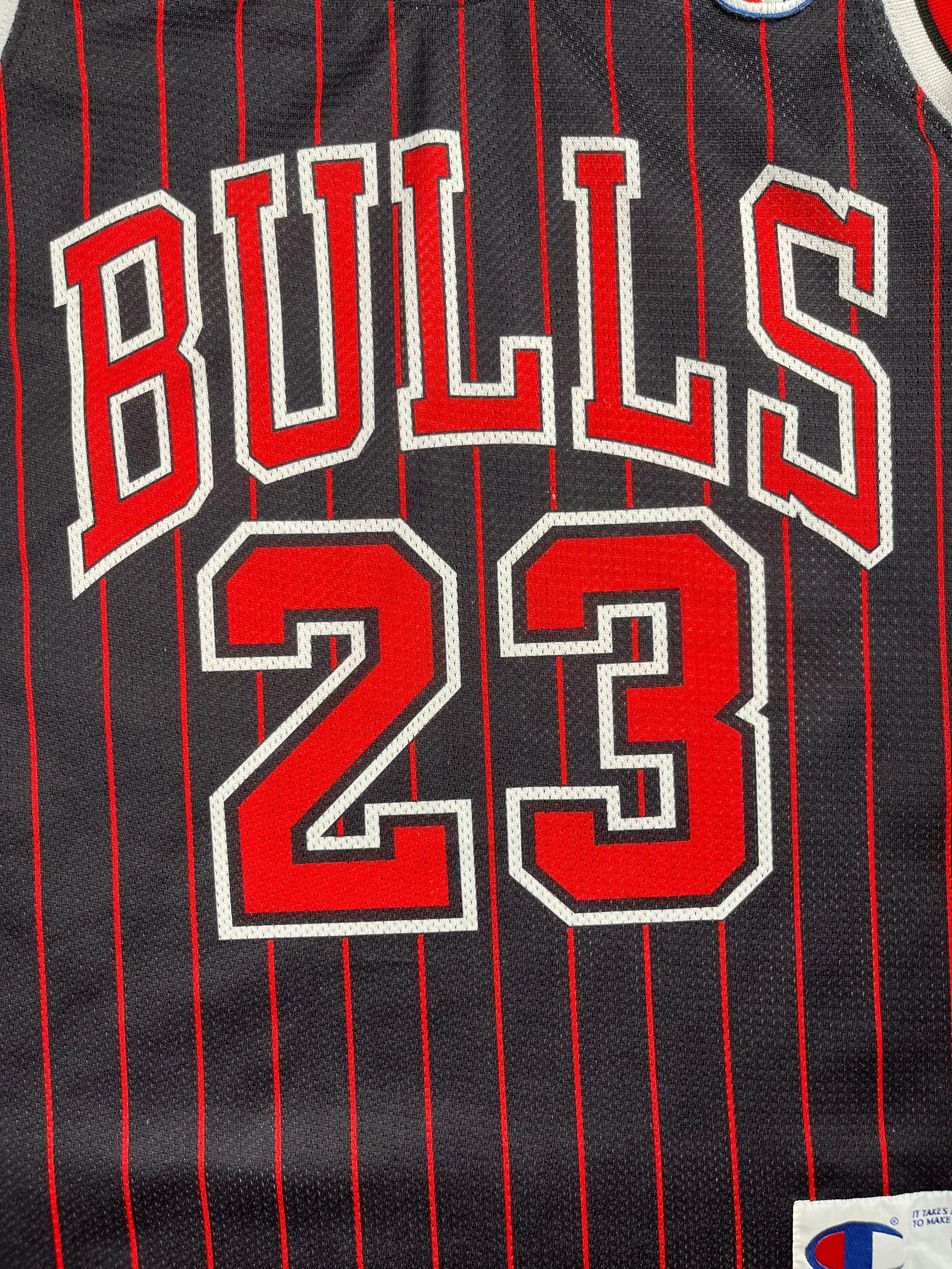 Michael Jordan #23 - Chicago Bulls Alternate 1996-1997 - Champion (S) - Maillot NBA