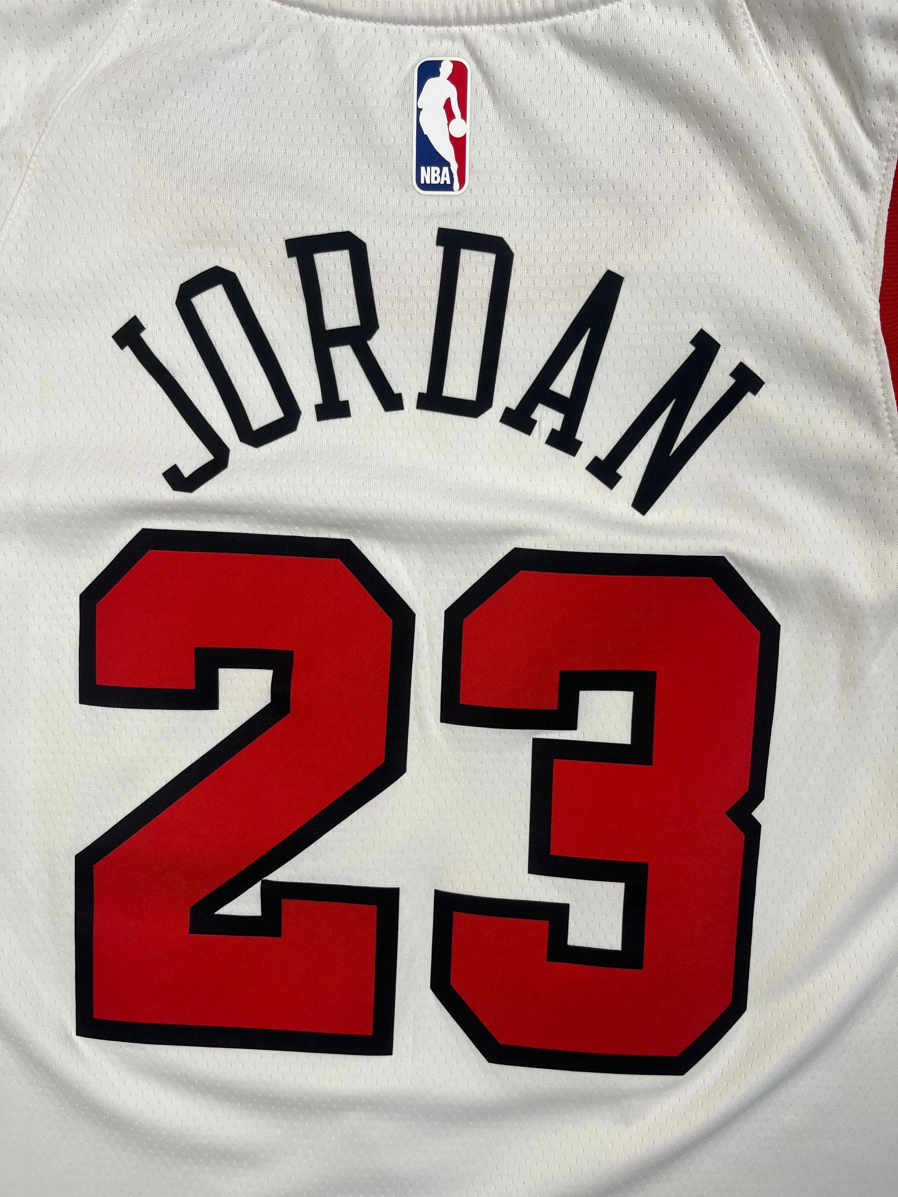 Michael Jordan #23 - Chicago Bulls Association/Home Réedition - Nike (XXL) - Maillot NBA Nike