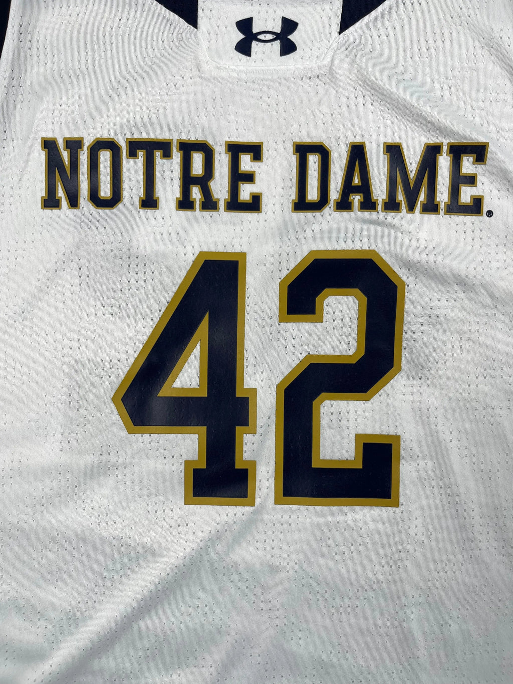 Notre Dame #42 - Notre Dame Fighting Irish NCAA ACC - Under Armour (L) - Maillot NBA *BNWT*