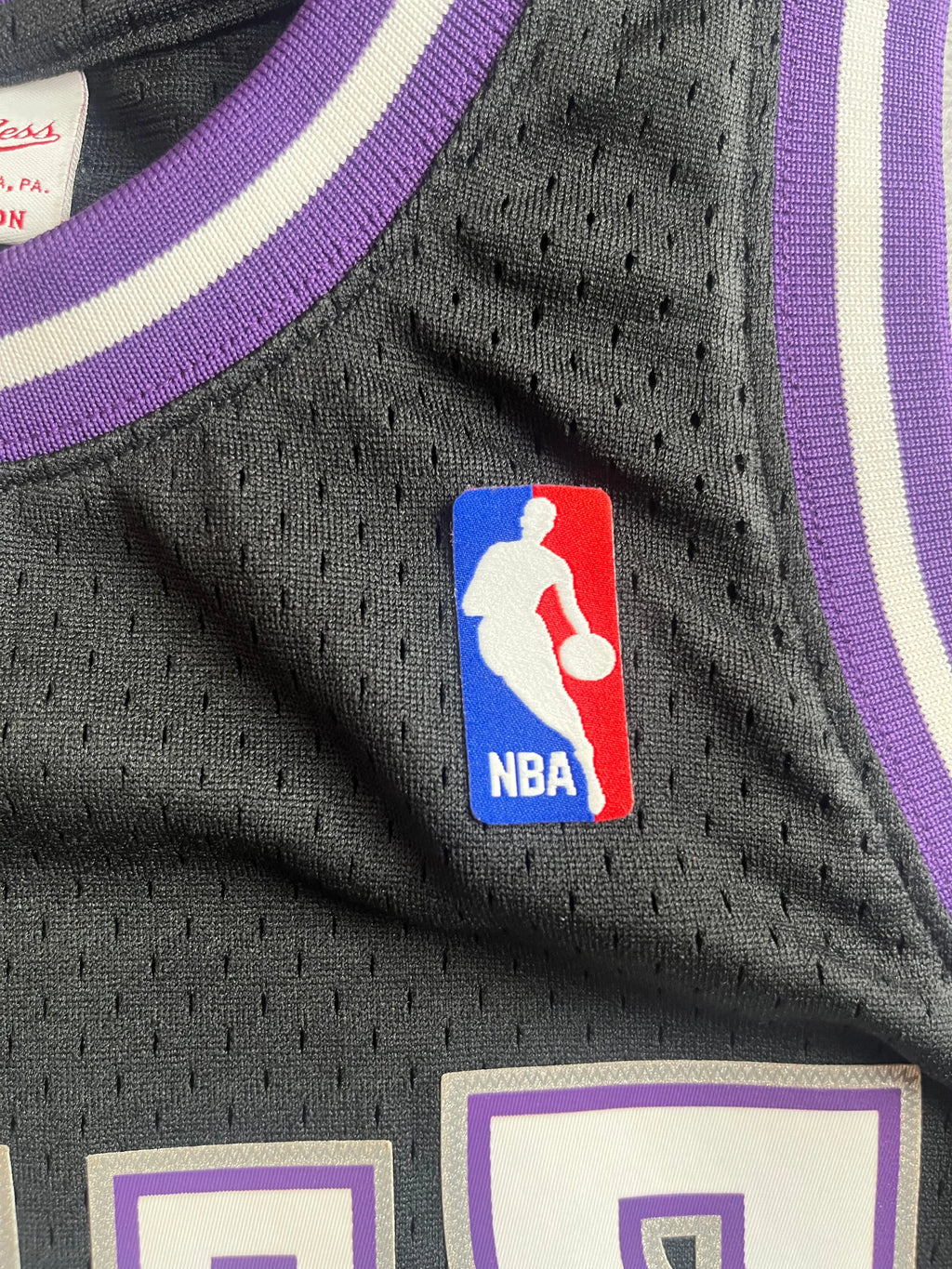 Peja Stojaković #16 - Sacramento Kings Away 2001-2002 - Mitchell & Ness (S) - Maillot NBA
