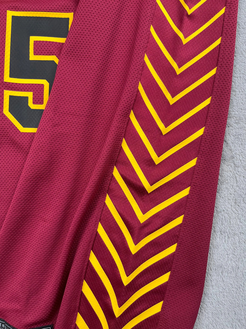 Ramblers #15 - Loyola Chicago Ramblers NCAA Atlantic 10 - Nike (L) - Maillot NBA *BNWT*