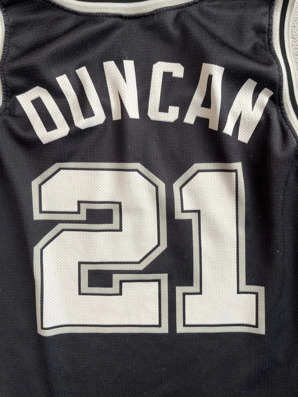 Tim Duncan #21 - San Antonio Spurs Away 2002-2010 - Champion (S) - Maillot NBA