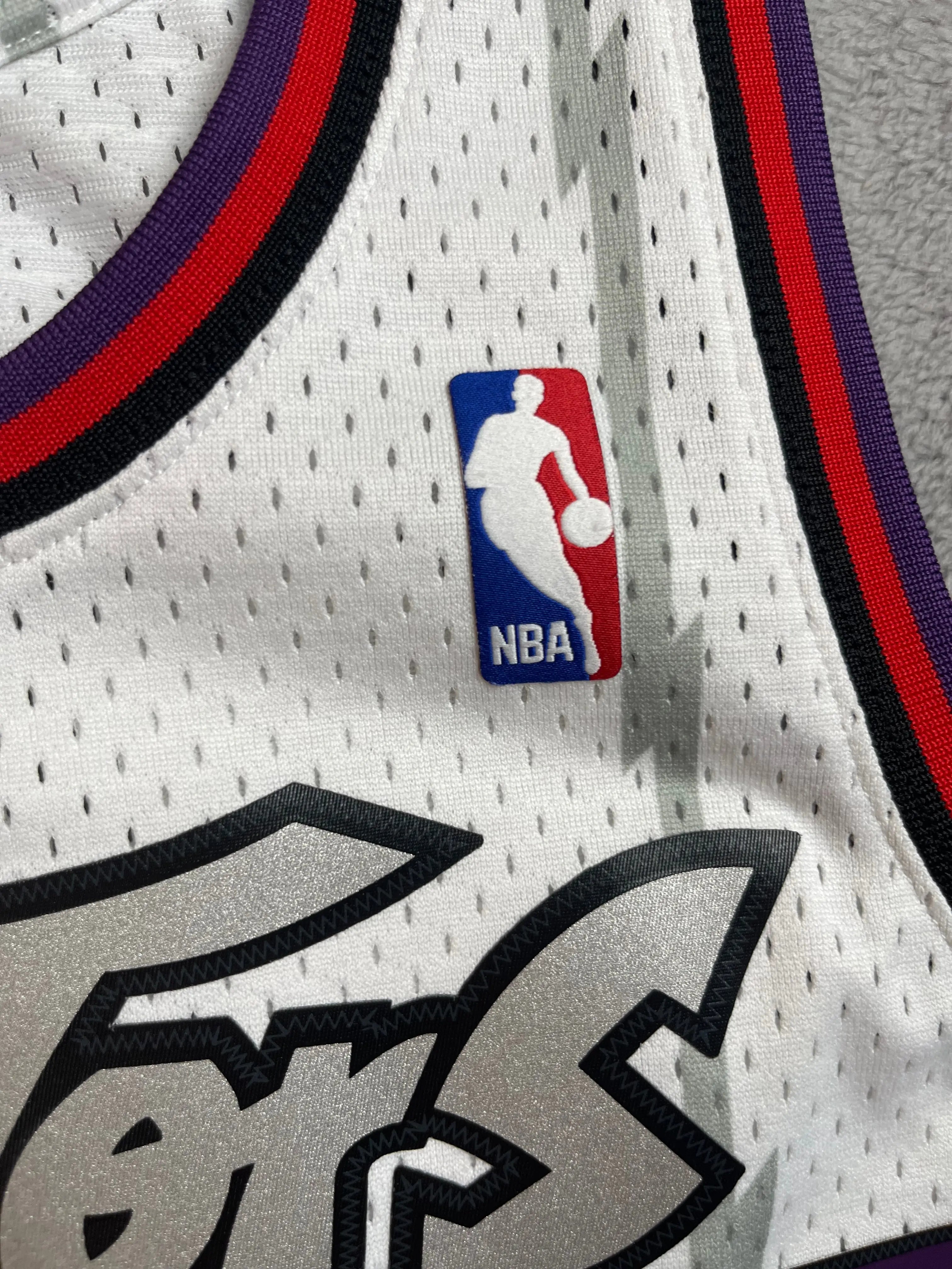 Vince Carter #15 - Toronto Raptors Home 1997-2003 - Mitchell & Ness (S) - Maillot NBA Mitchell & Ness